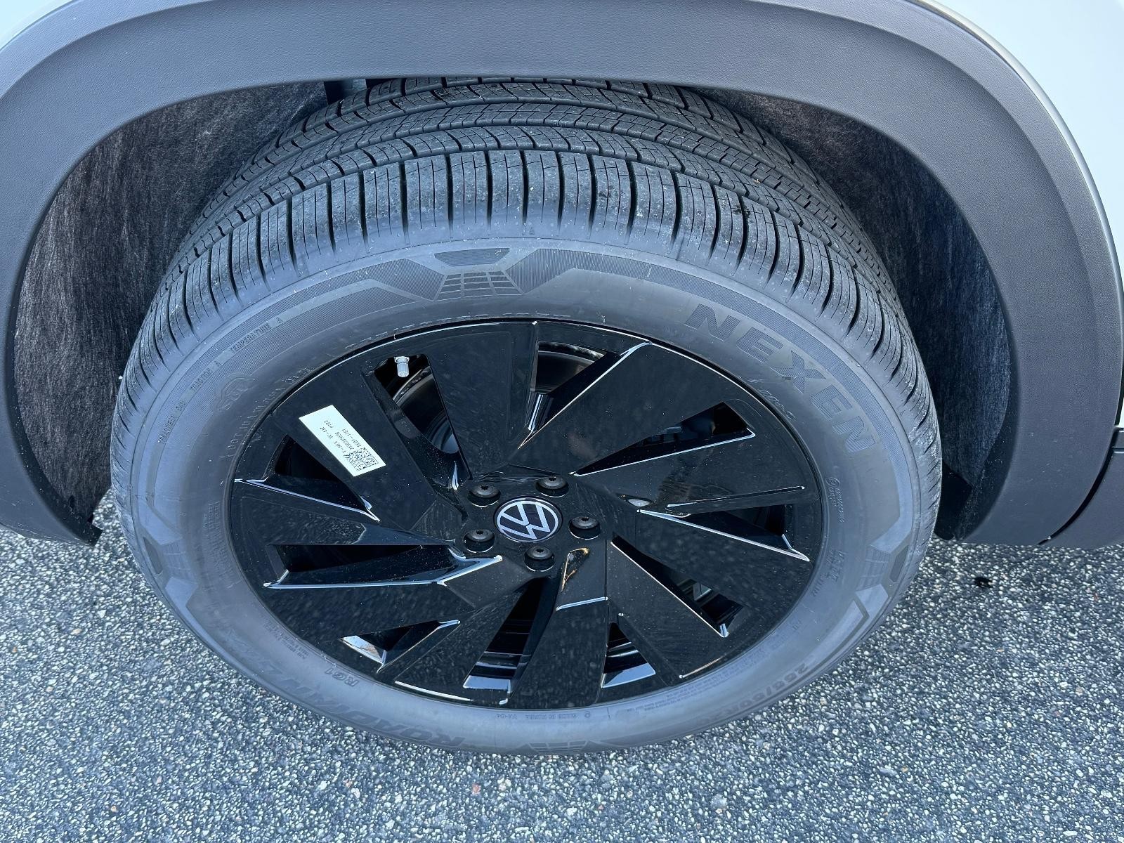 Volkswagen Atlas Vehicle Image 04