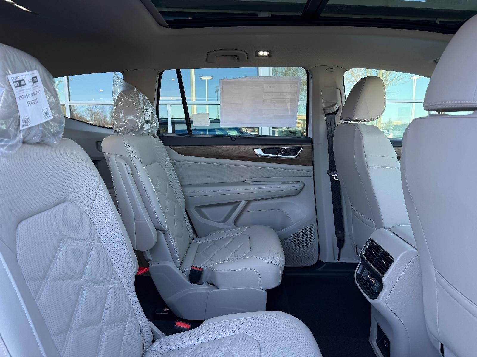 Volkswagen Atlas Vehicle Image 06