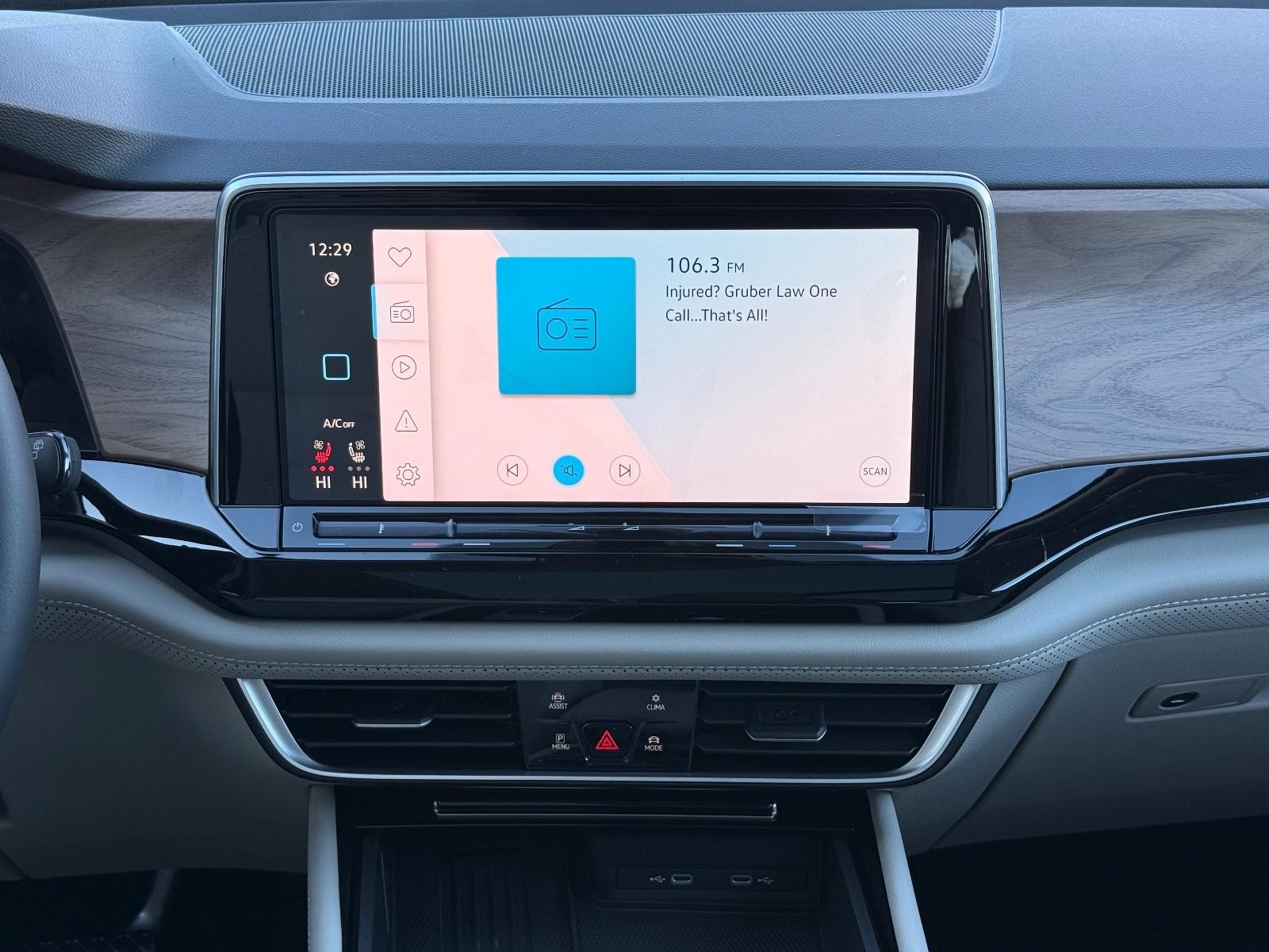 Volkswagen Atlas Vehicle Image 08