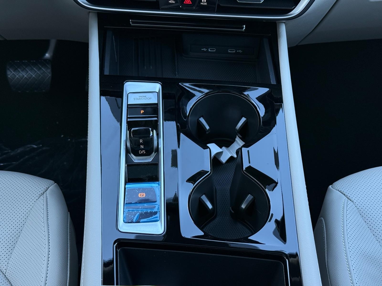 Volkswagen Atlas Vehicle Image 09