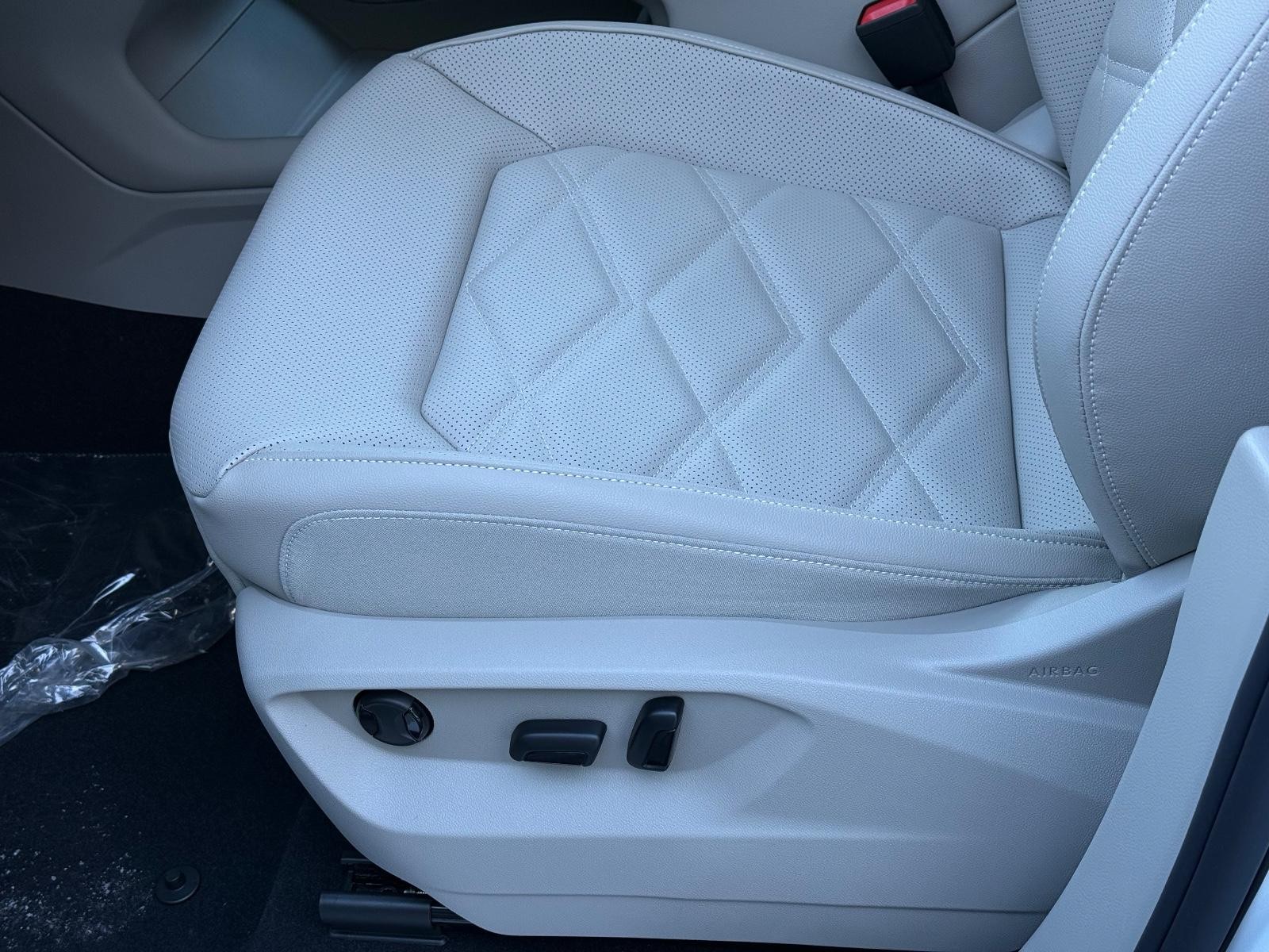 Volkswagen Atlas Vehicle Image 17