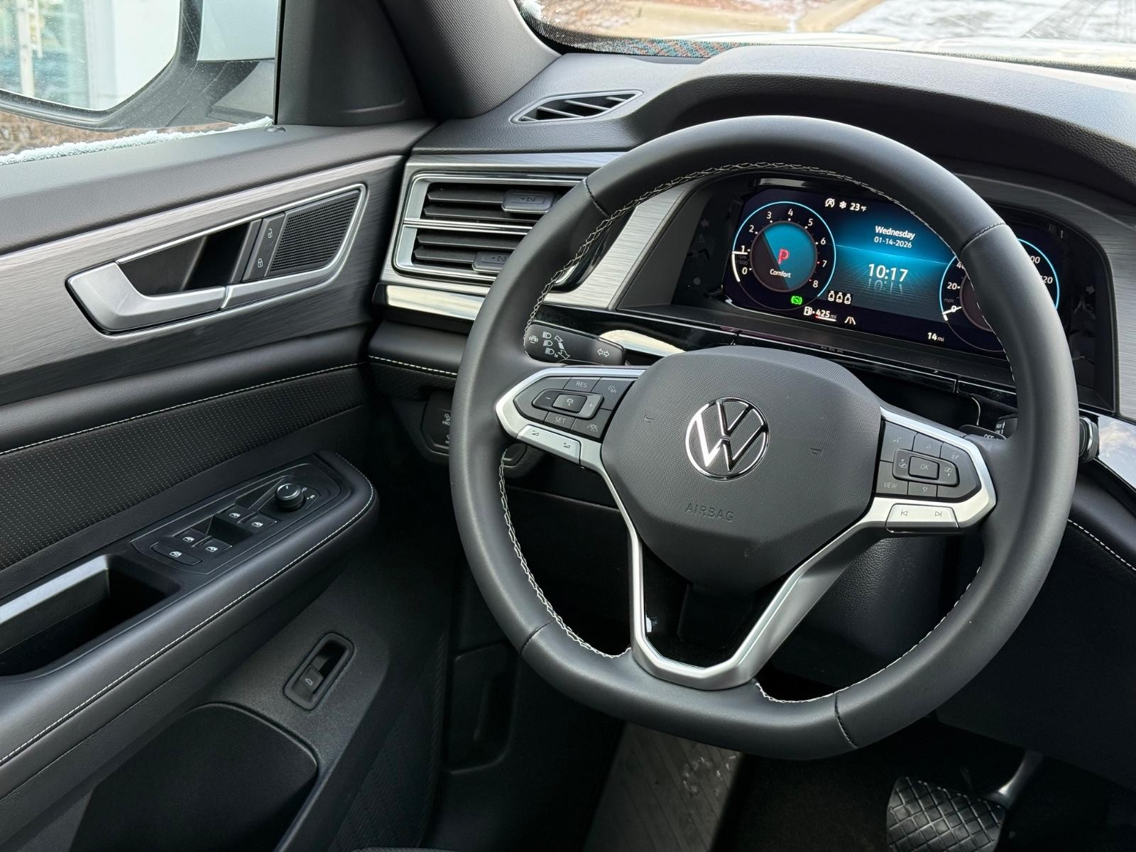 Volkswagen Atlas Cross Sport Vehicle Image 09