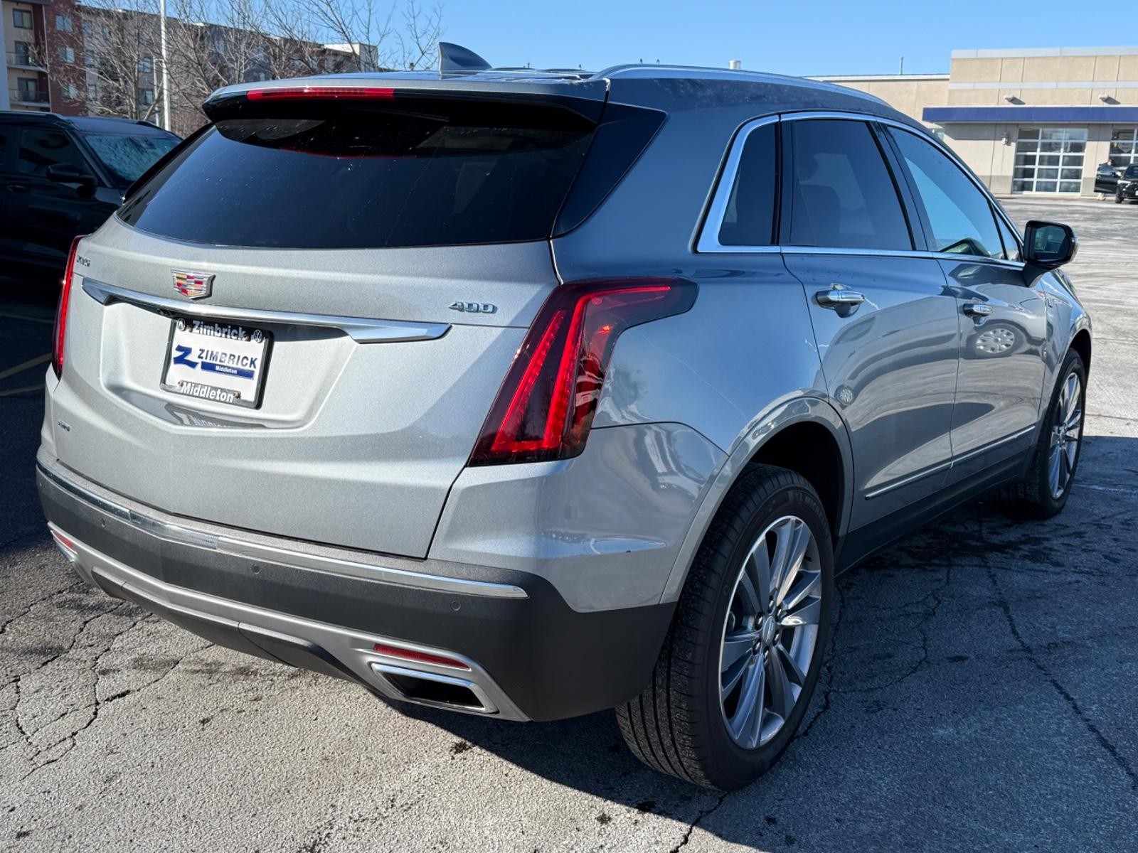 Cadillac XT5 Vehicle Image 02