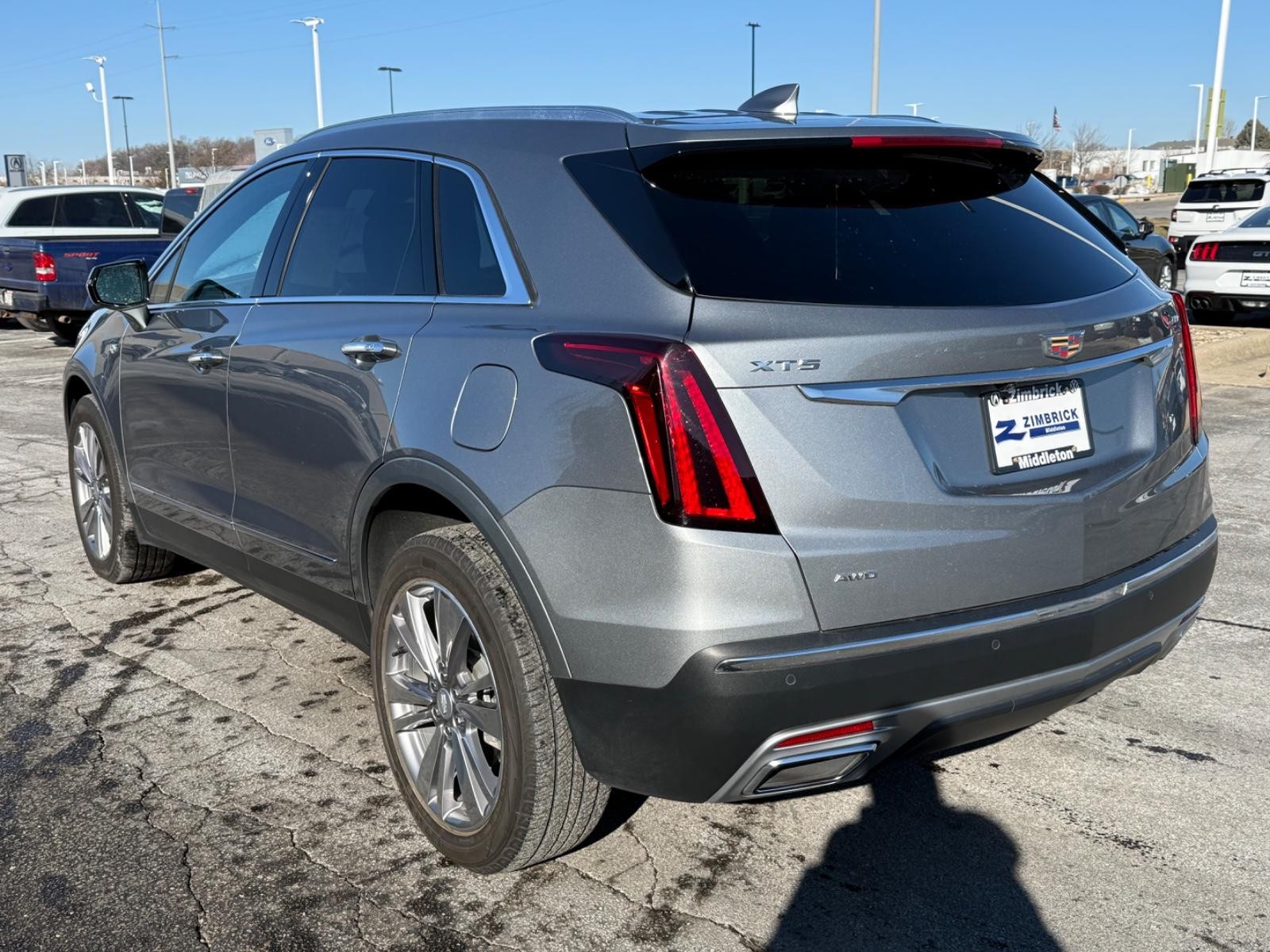 Cadillac XT5 Vehicle Image 04