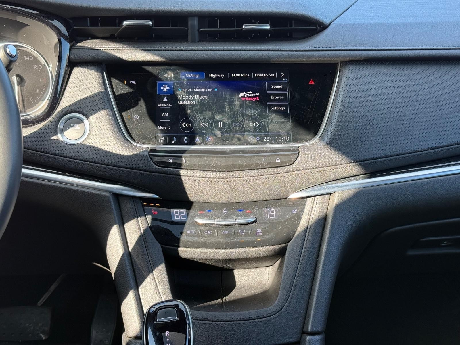 Cadillac XT5 Vehicle Image 12