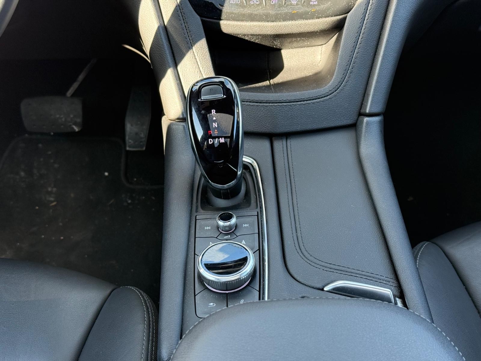 Cadillac XT5 Vehicle Image 13