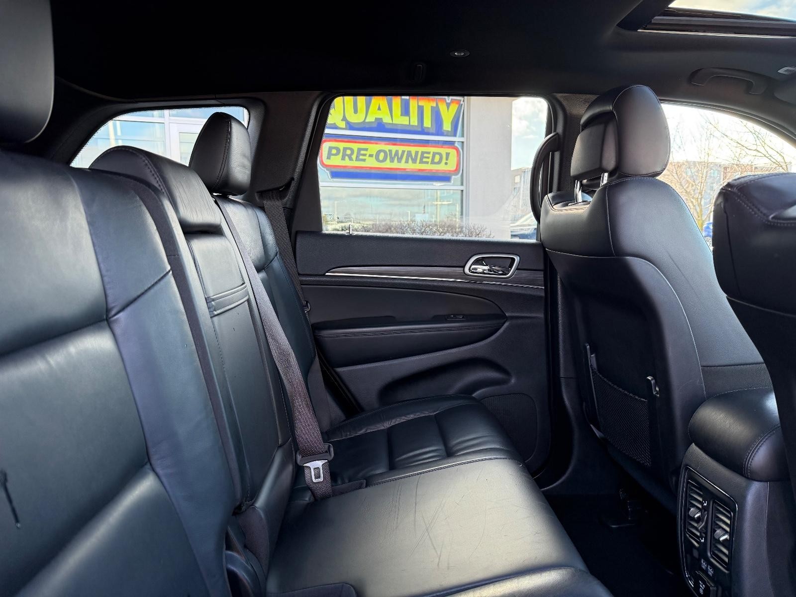 Jeep Grand Cherokee Vehicle Image 10