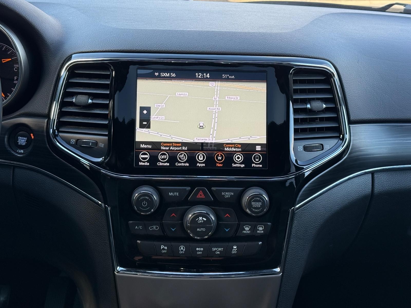 Jeep Grand Cherokee Vehicle Image 12