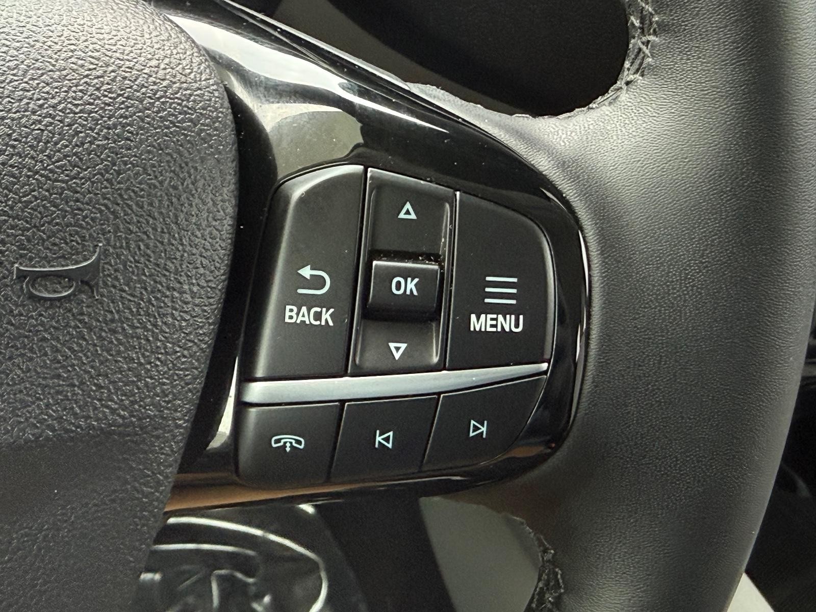 Ford Escape Vehicle Image 17