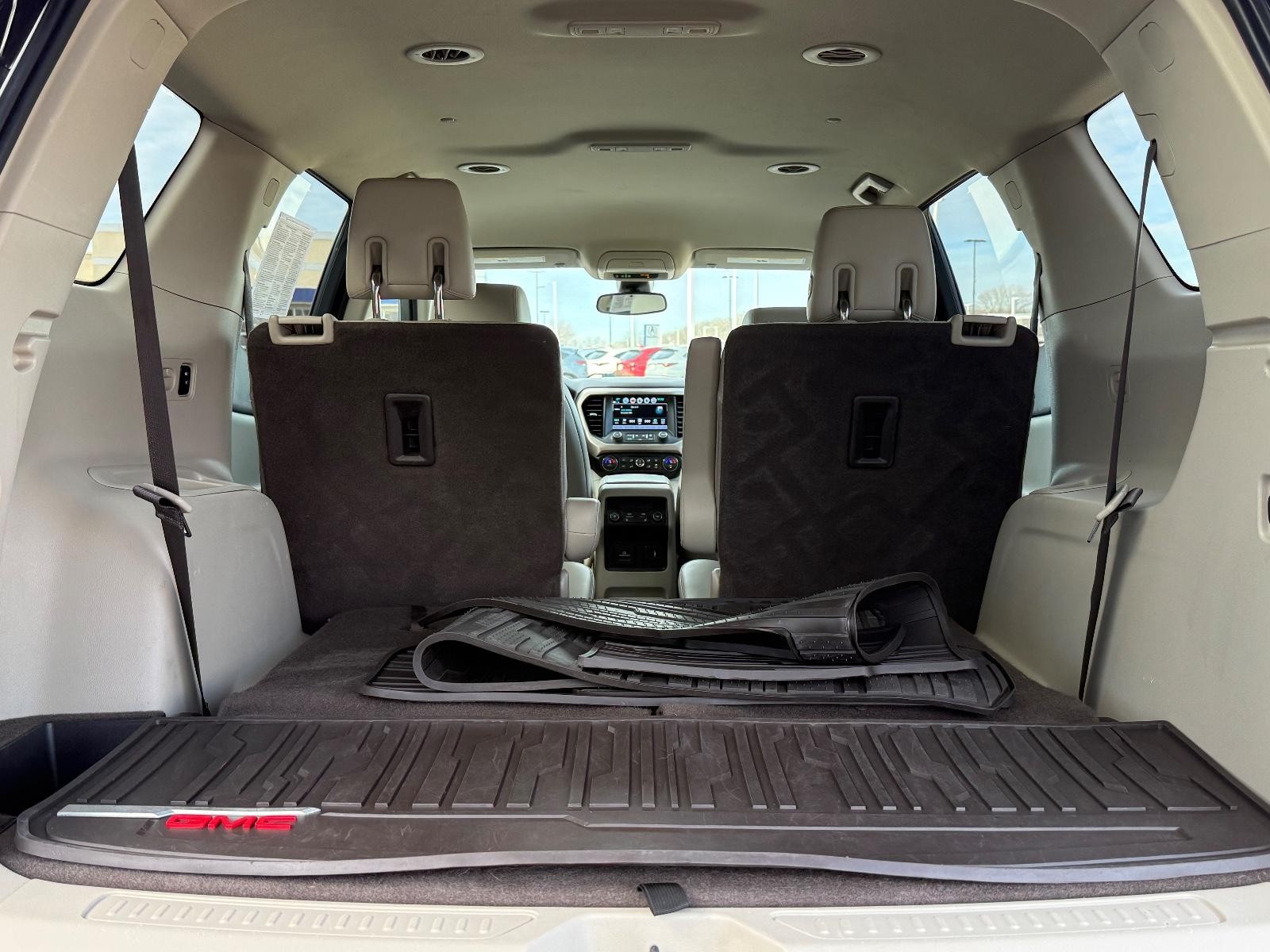 GMC Acadia Vehicle Image 05