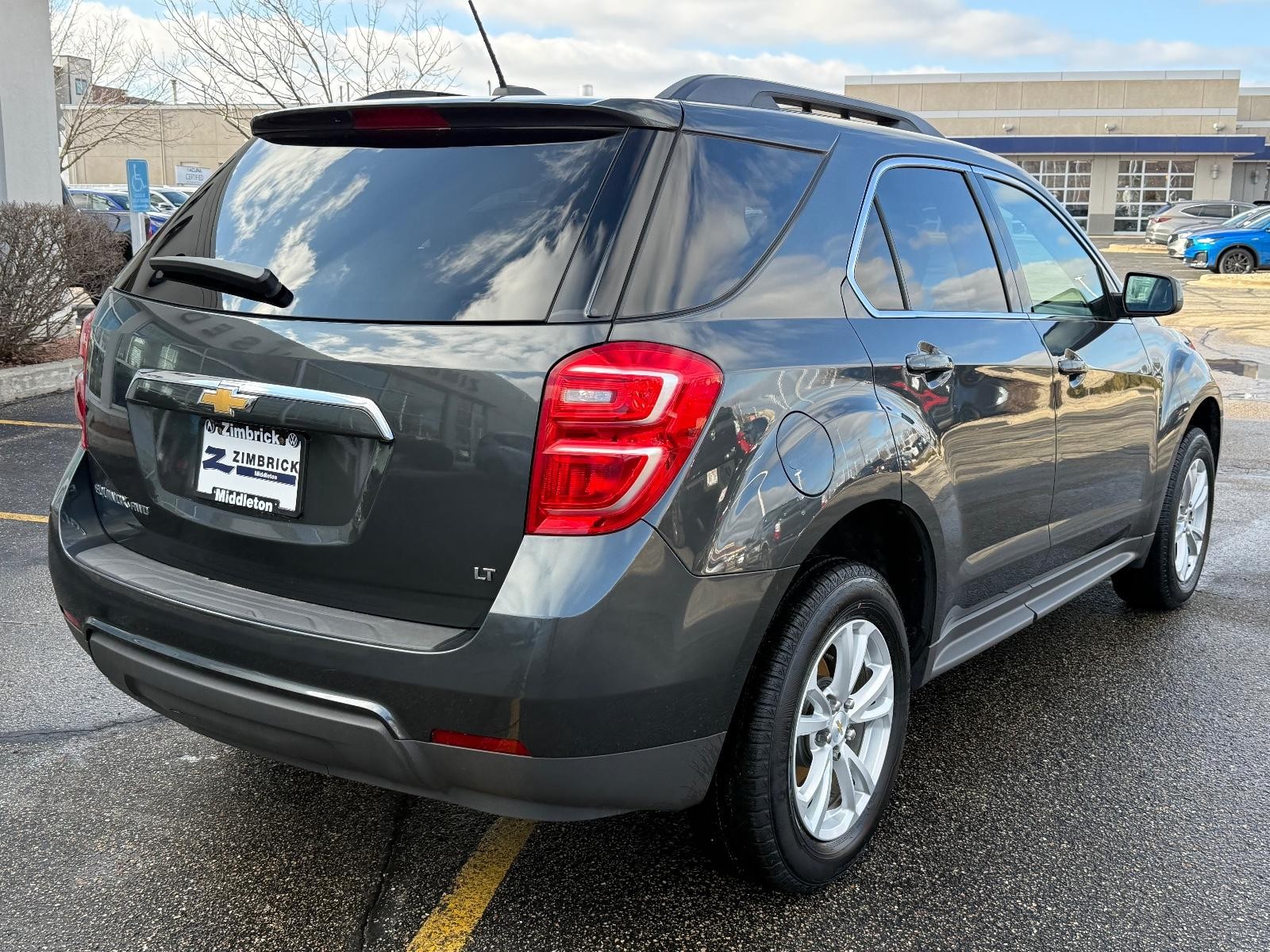Chevrolet Equinox Vehicle Full-screen Gallery Image 03