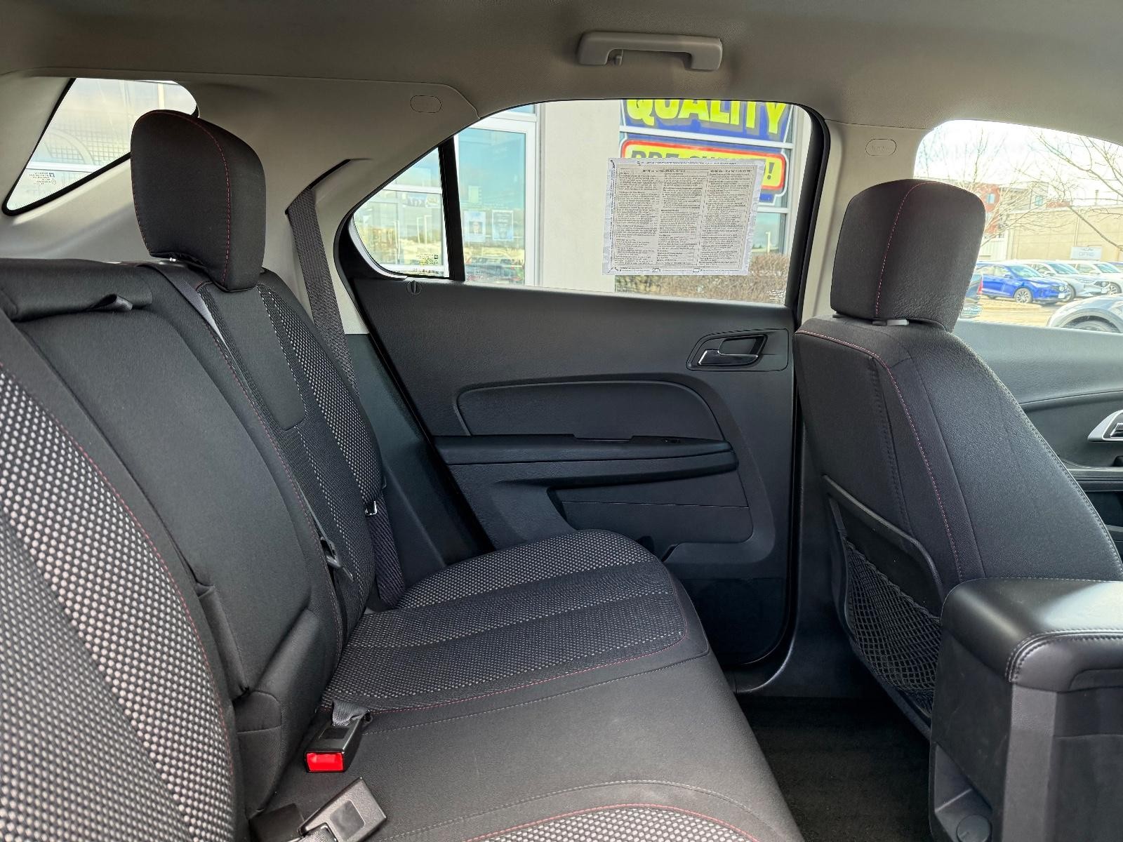 Chevrolet Equinox Vehicle Full-screen Gallery Image 10