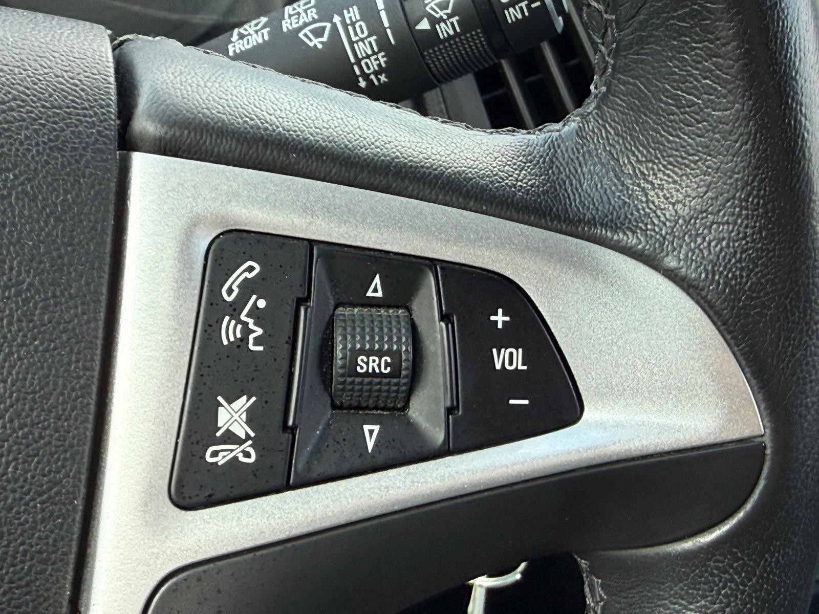 Chevrolet Equinox Vehicle Full-screen Gallery Image 17