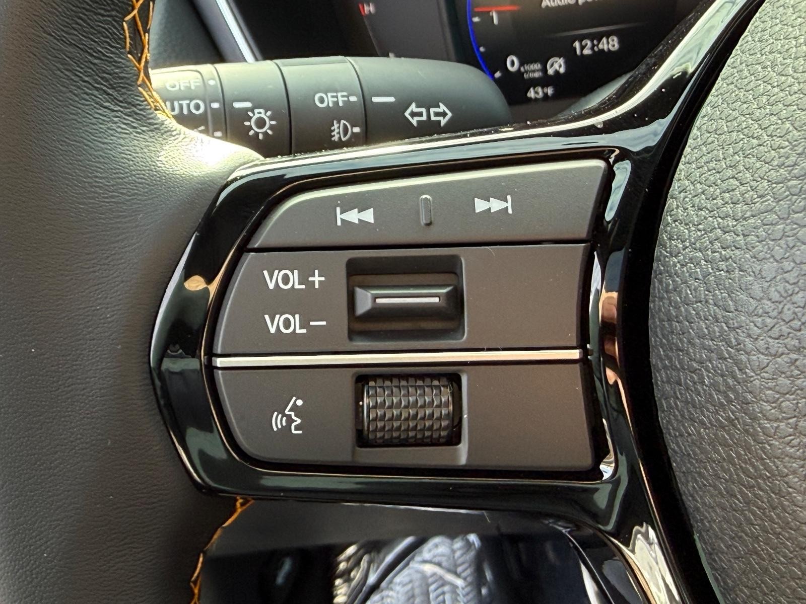 Acura Integra Vehicle Image 11