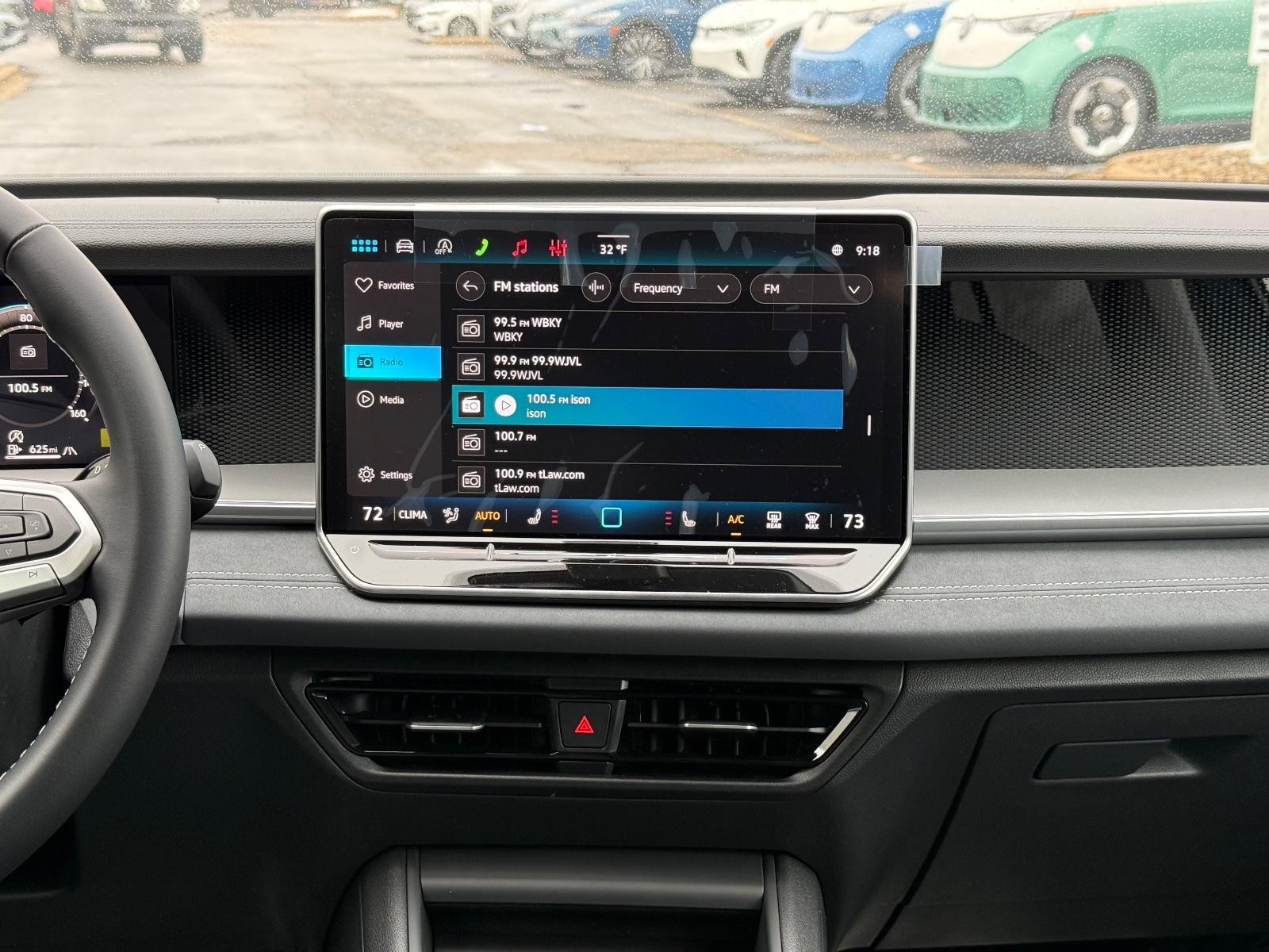 Volkswagen Tiguan Vehicle Image 07