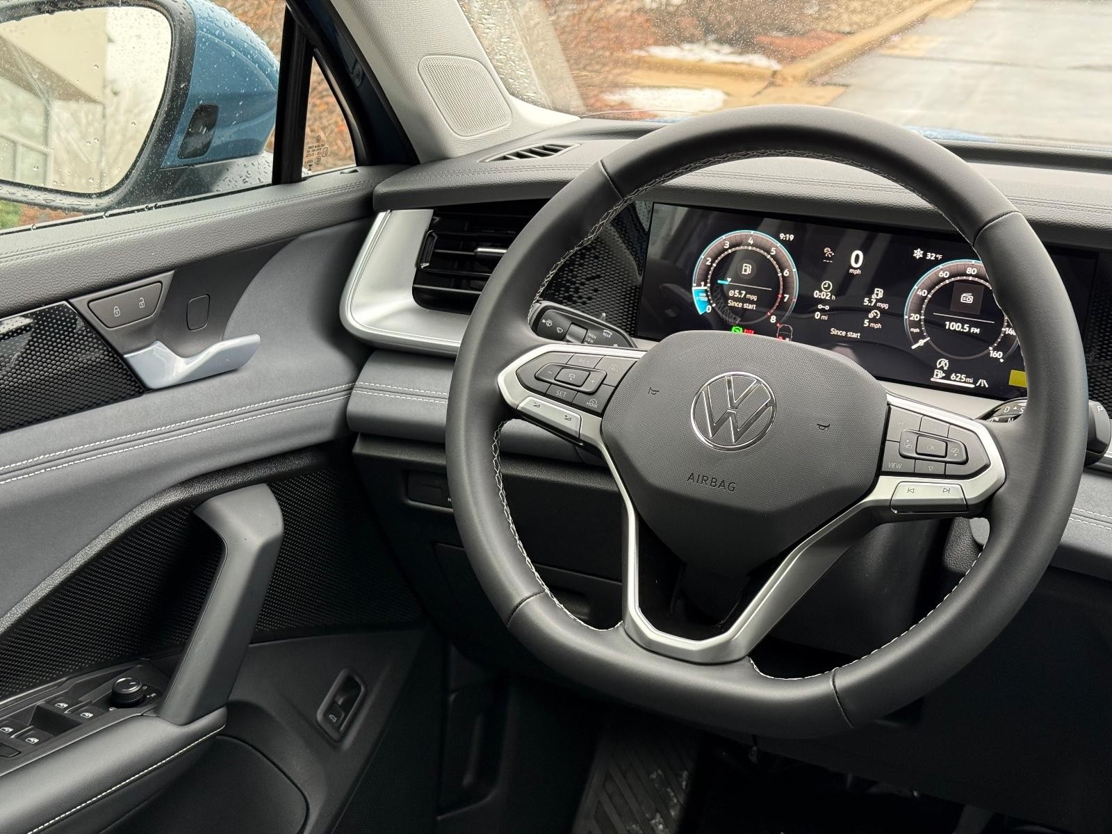 Volkswagen Tiguan Vehicle Image 08