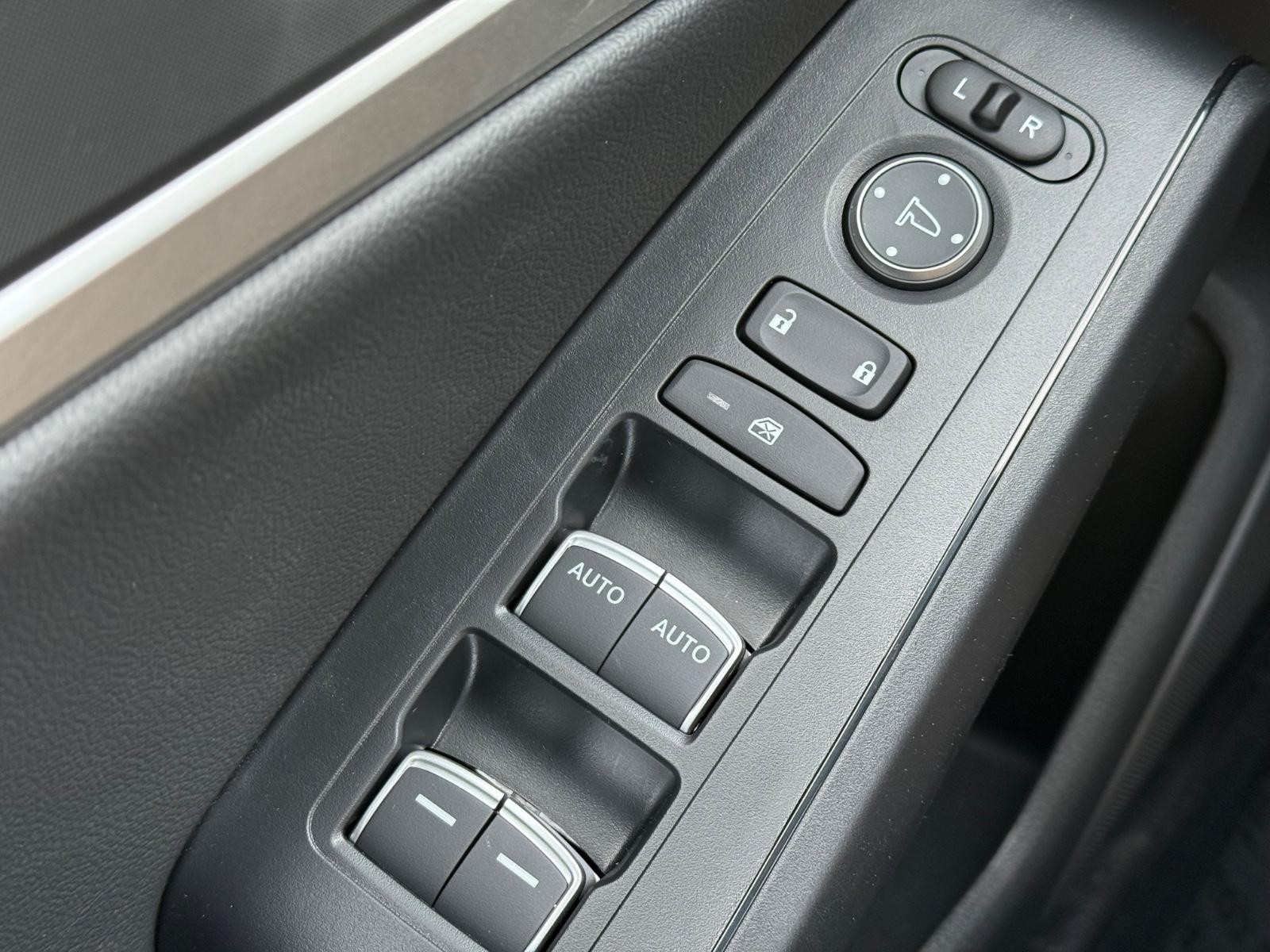 Acura Integra Vehicle Image 15