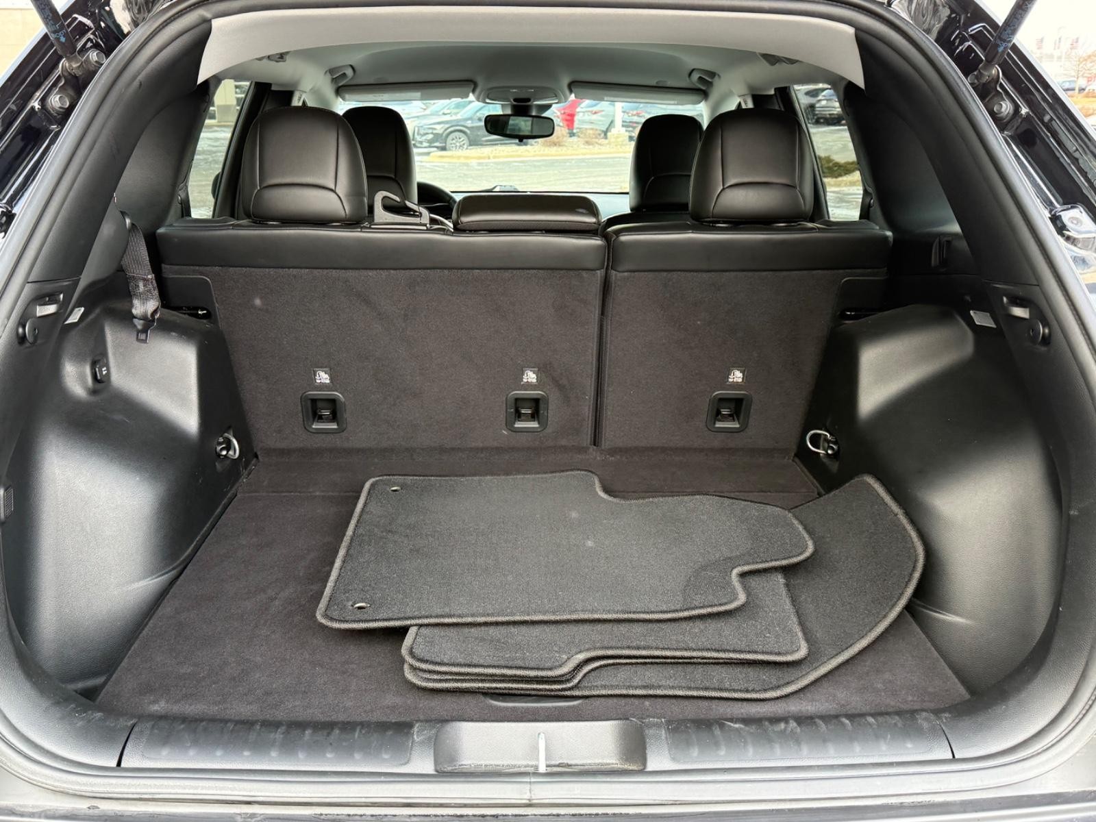 Jeep Cherokee Vehicle Image 05