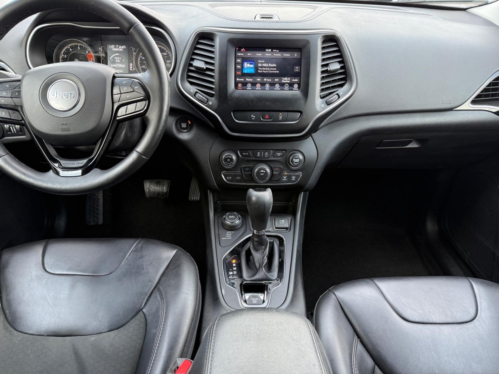 Jeep Cherokee Vehicle Image 11