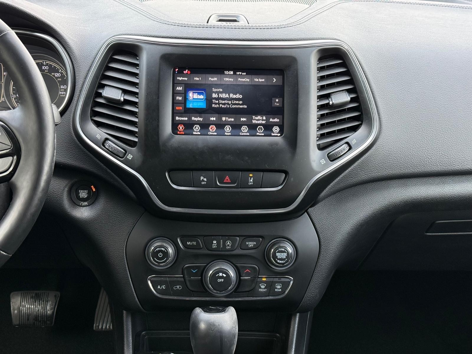 Jeep Cherokee Vehicle Image 12