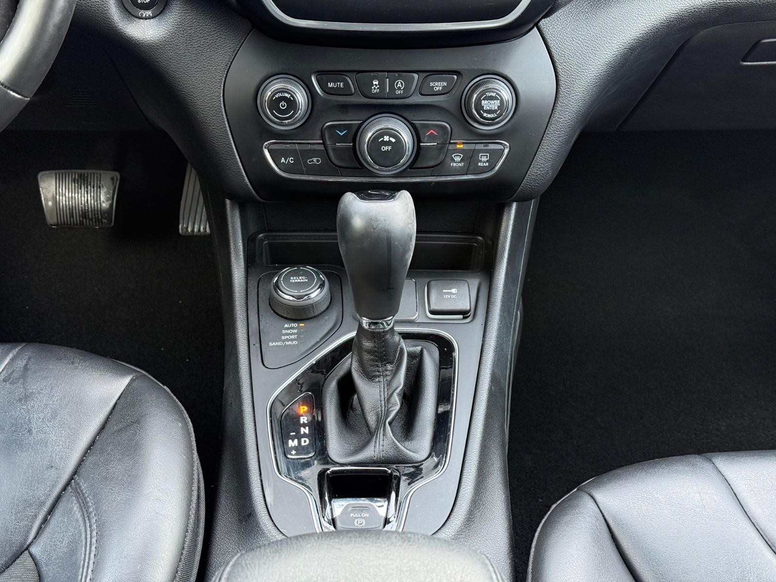 Jeep Cherokee Vehicle Image 13