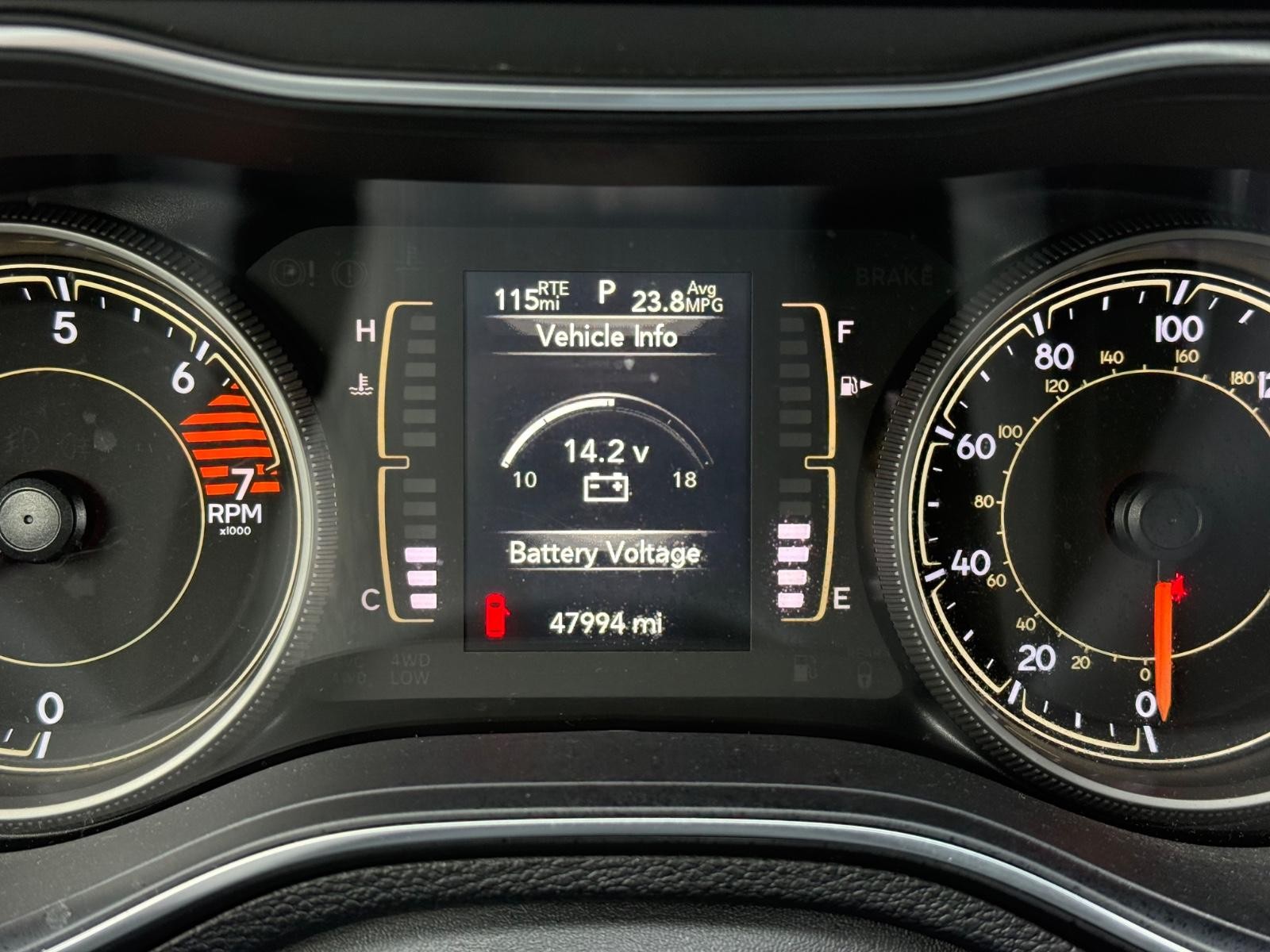 Jeep Cherokee Vehicle Image 18