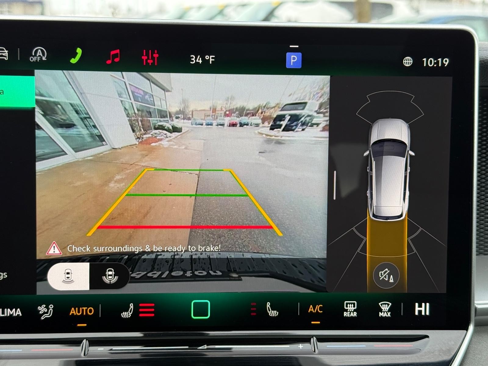 Volkswagen Tiguan Vehicle Image 13