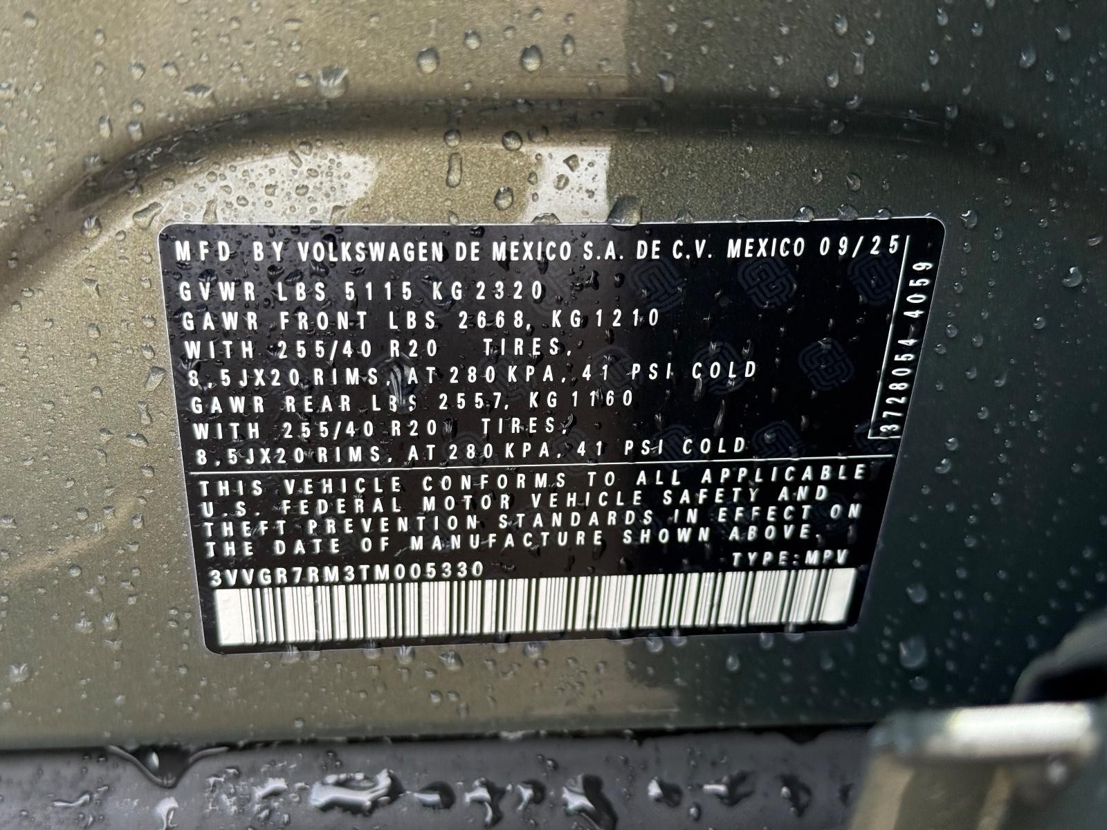 Volkswagen Tiguan Vehicle Image 18