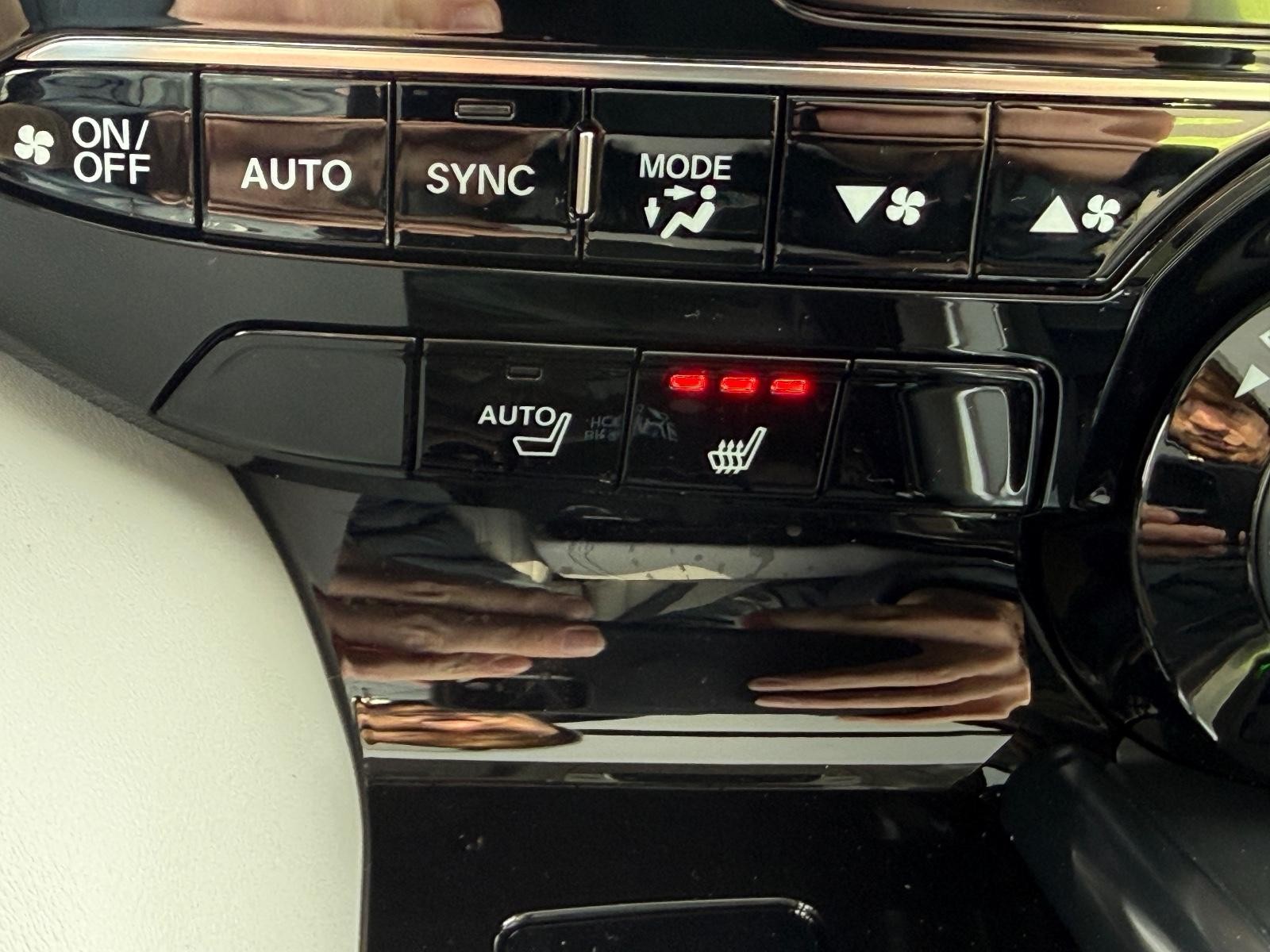 Acura MDX Vehicle Image 14