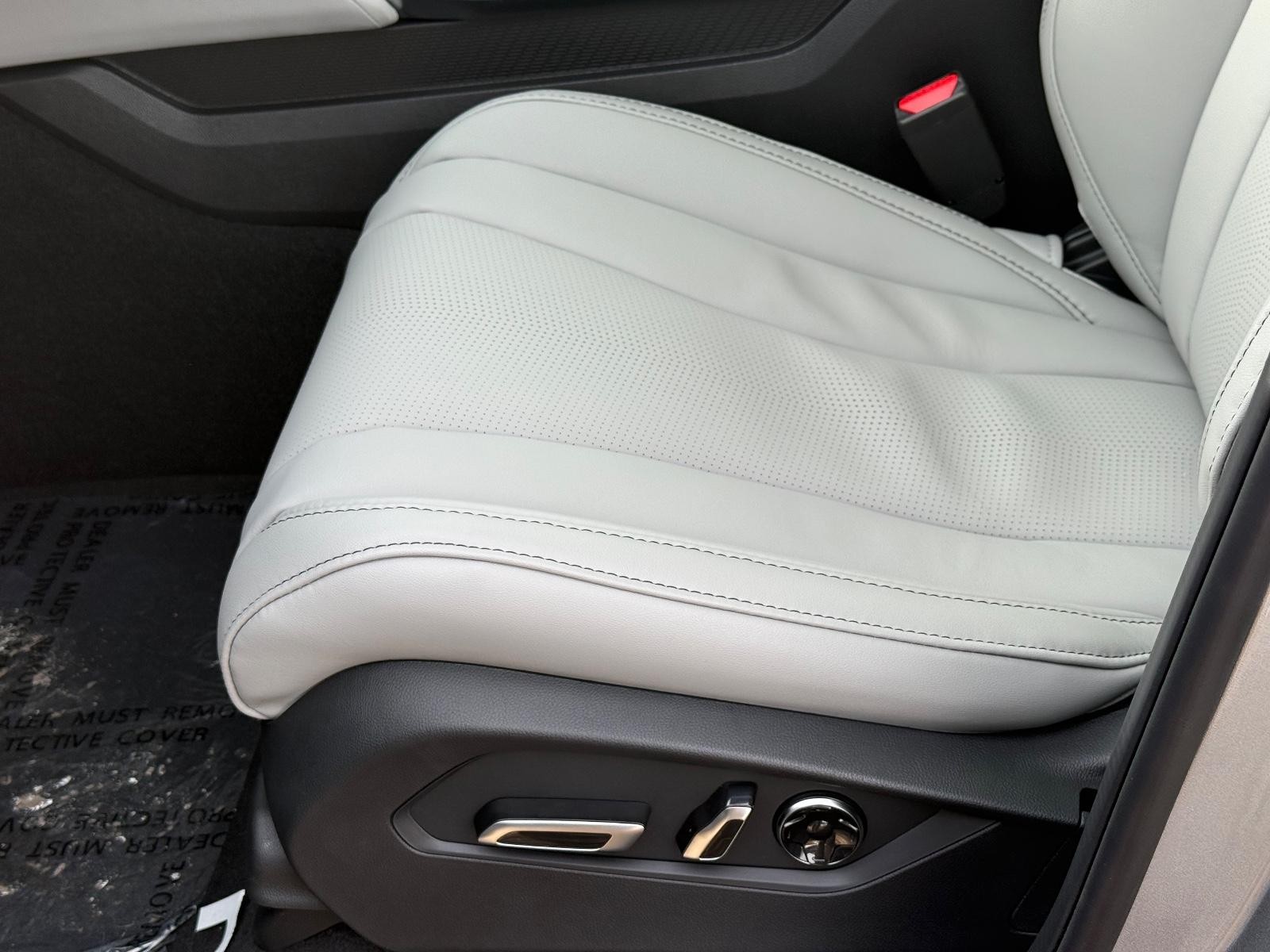 Acura MDX Vehicle Image 16