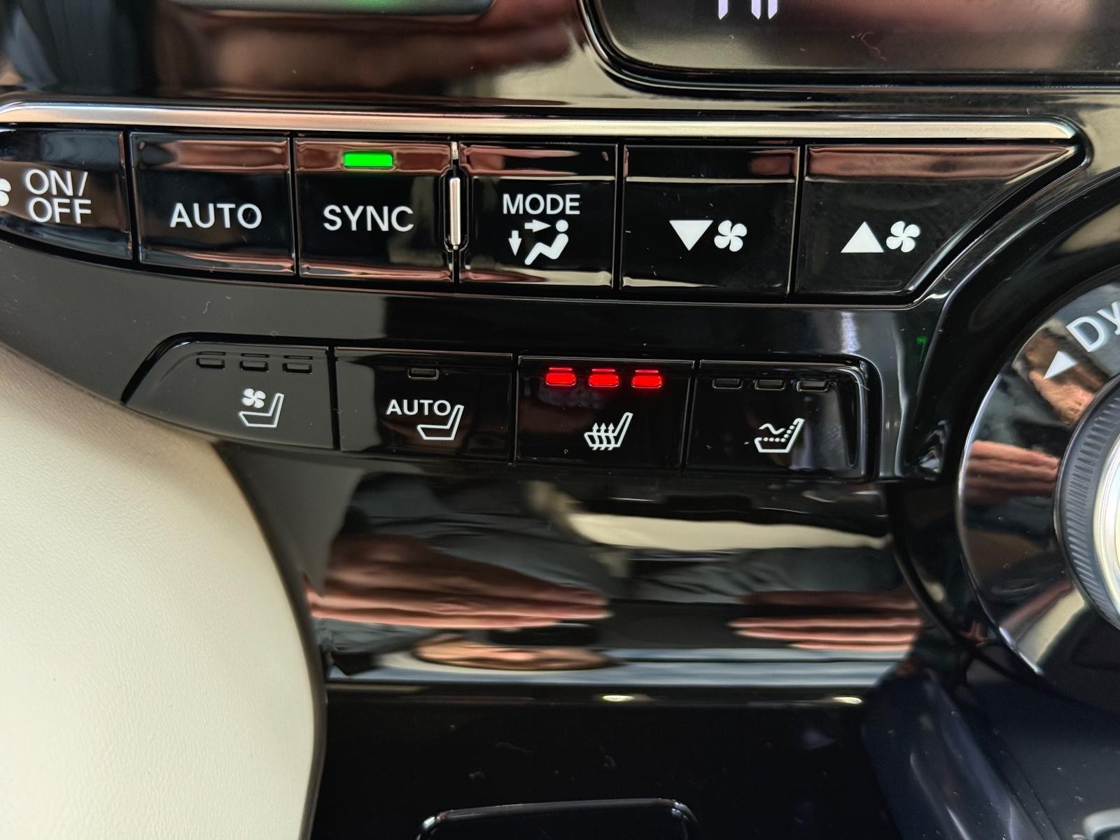 Acura MDX Vehicle Image 14