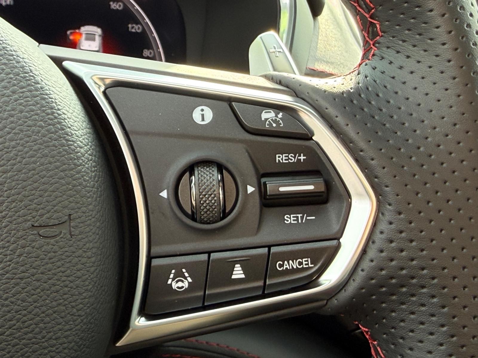 Acura MDX Vehicle Image 12