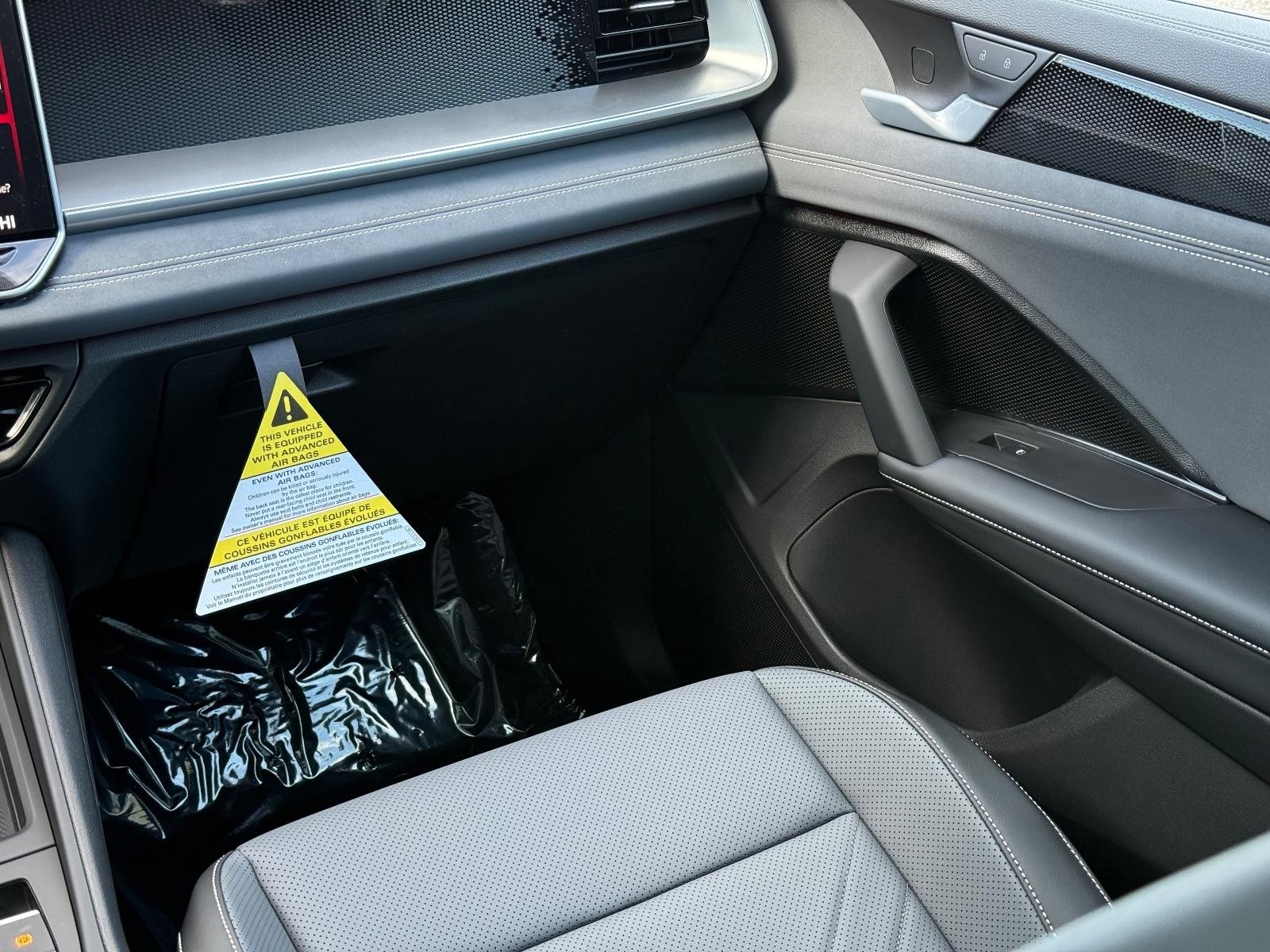 Volkswagen Tiguan Vehicle Image 09