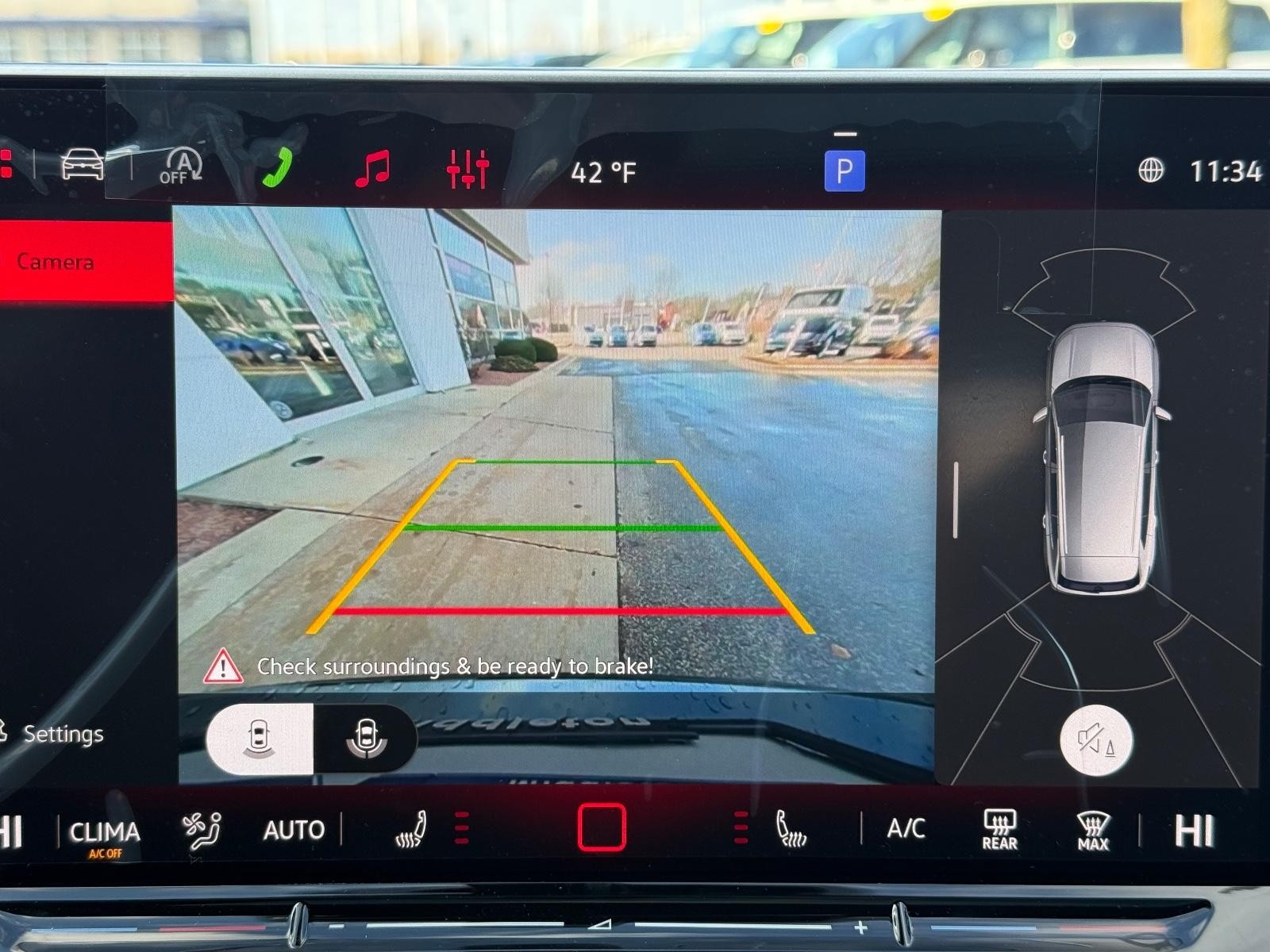 Volkswagen Tiguan Vehicle Image 13