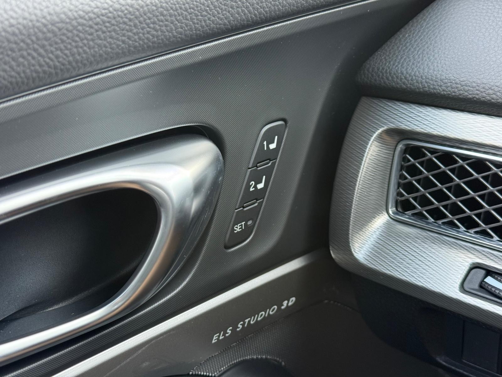 Acura Integra Vehicle Image 16