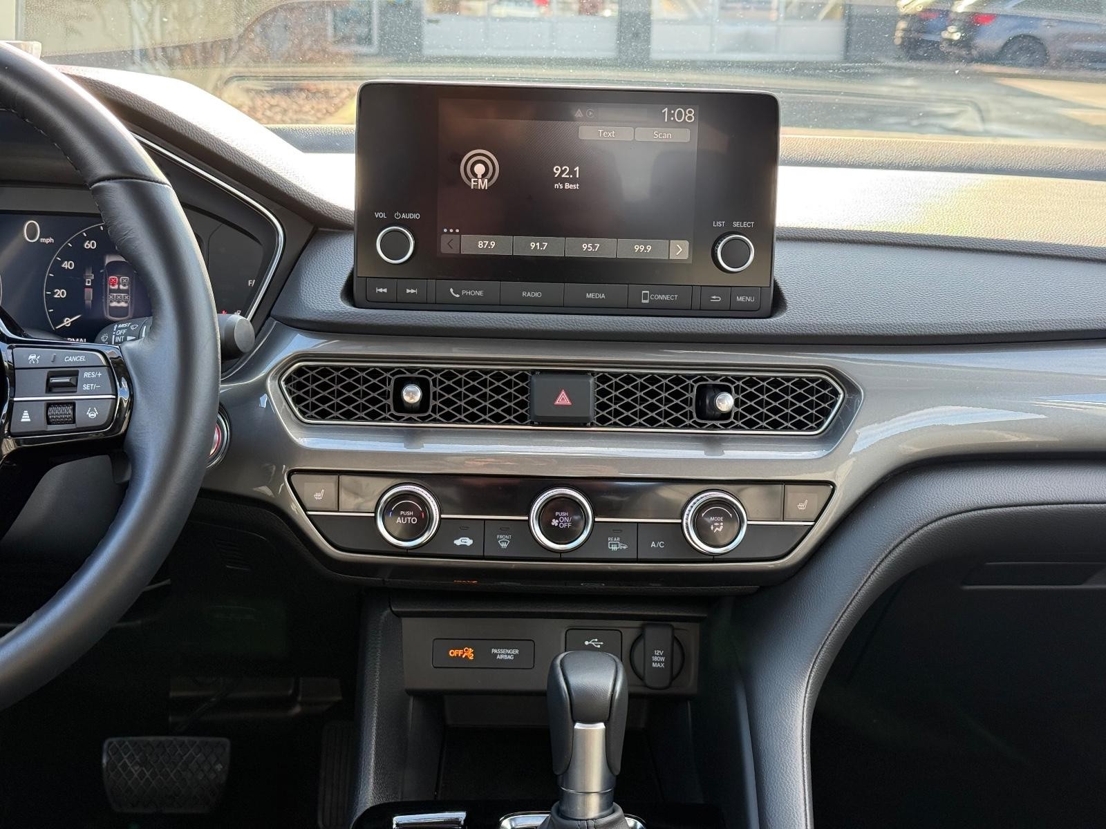 Acura Integra Vehicle Full-screen Gallery Image 12