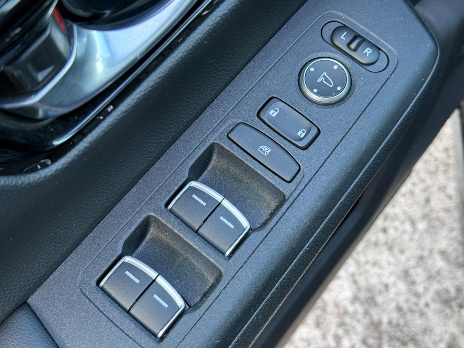 Honda CR-V Vehicle Image 23