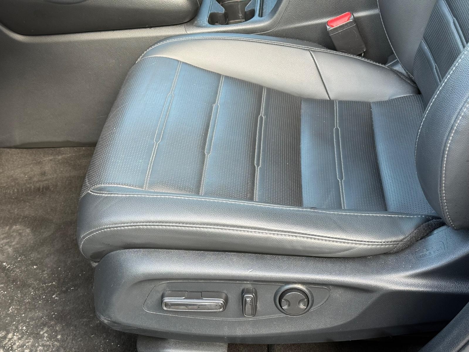 Honda CR-V Vehicle Image 24