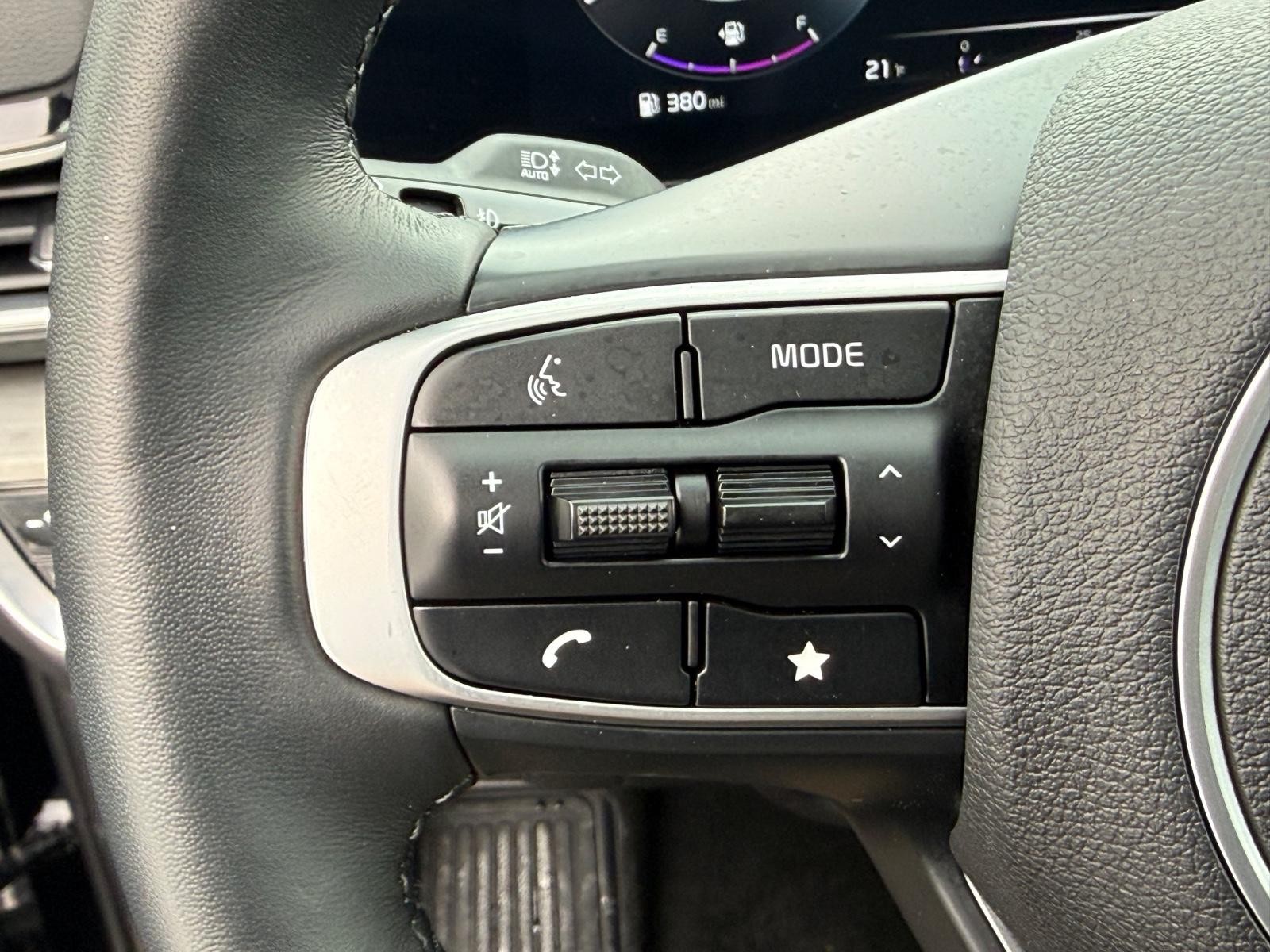 Kia Sportage Vehicle Image 17