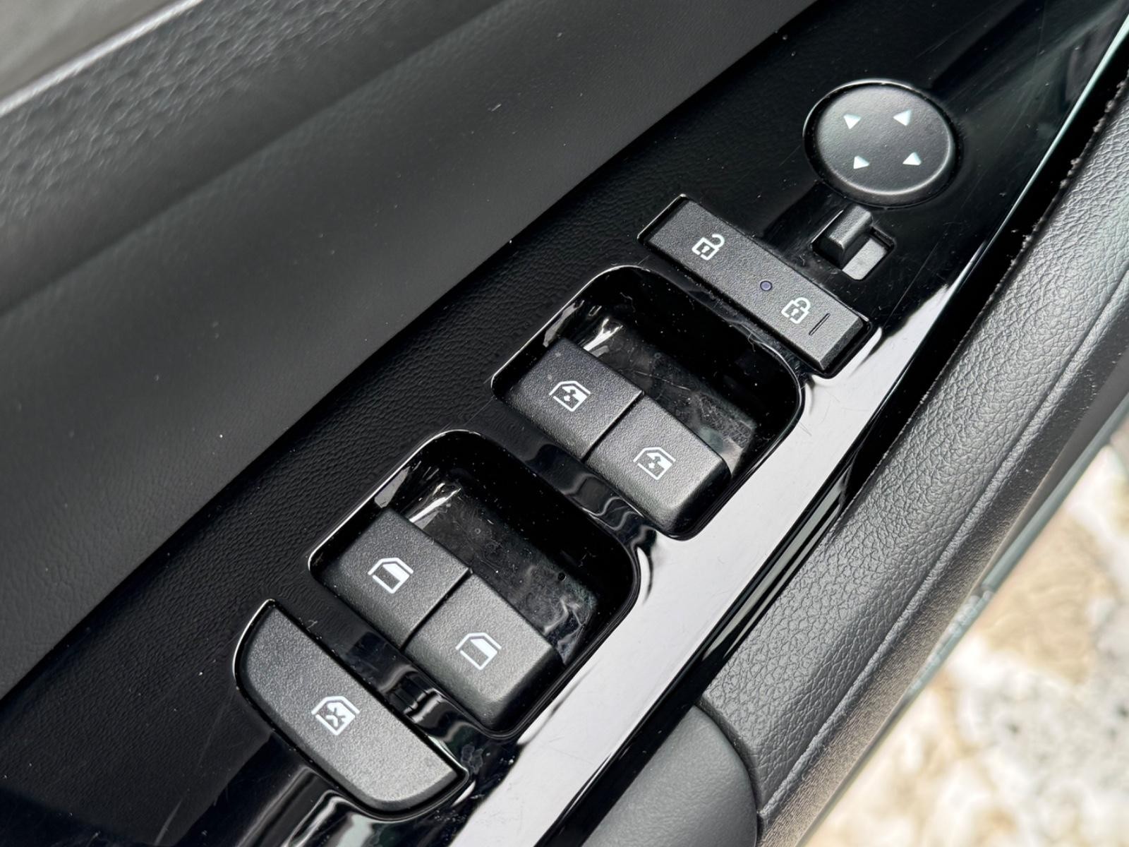 Kia Sportage Vehicle Image 22