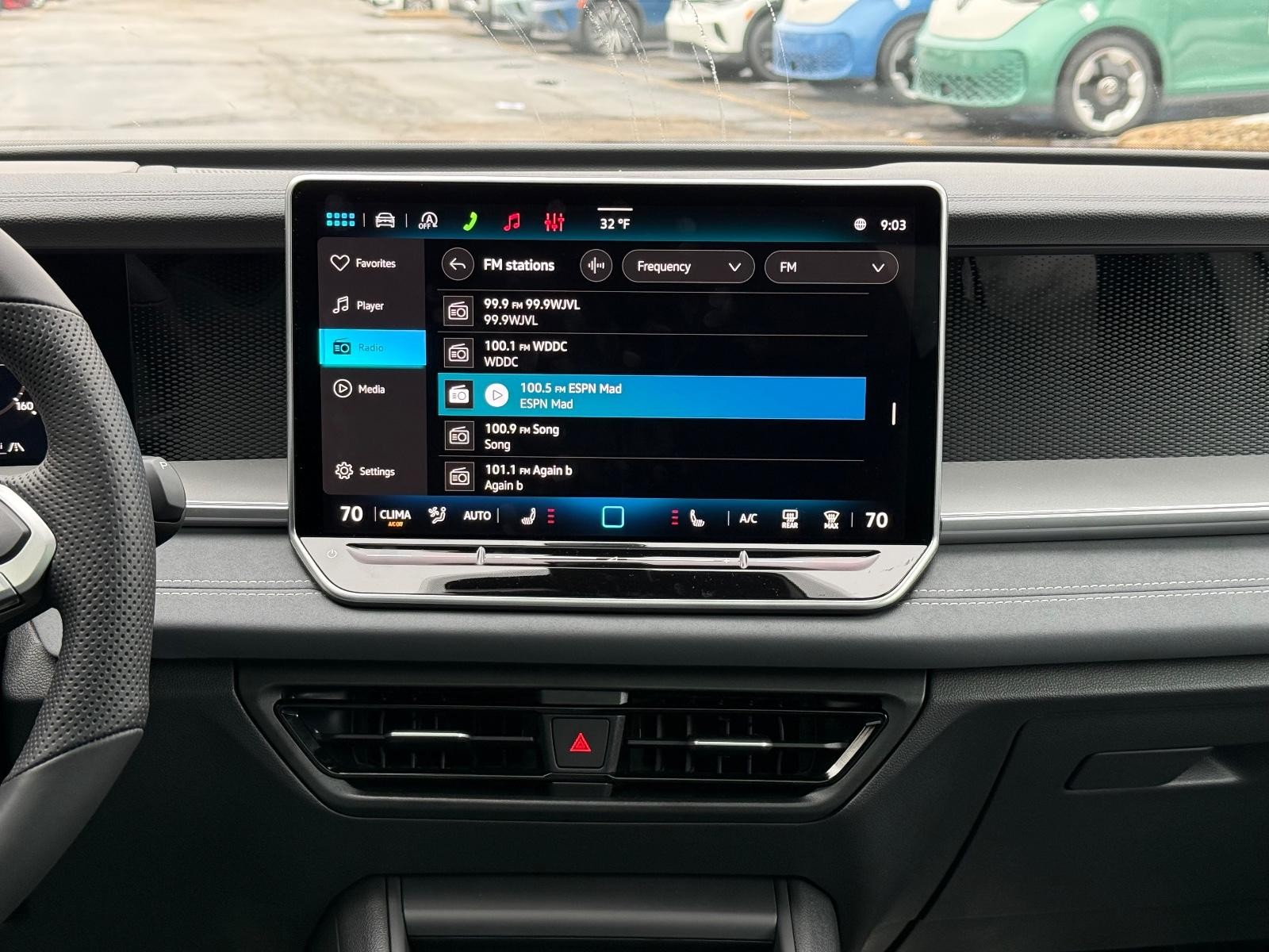 Volkswagen Tiguan Vehicle Image 07