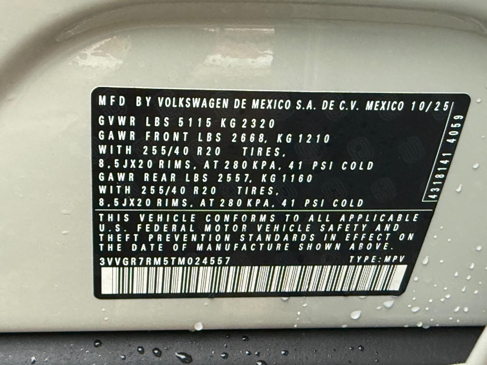 Volkswagen Tiguan Vehicle Image 17