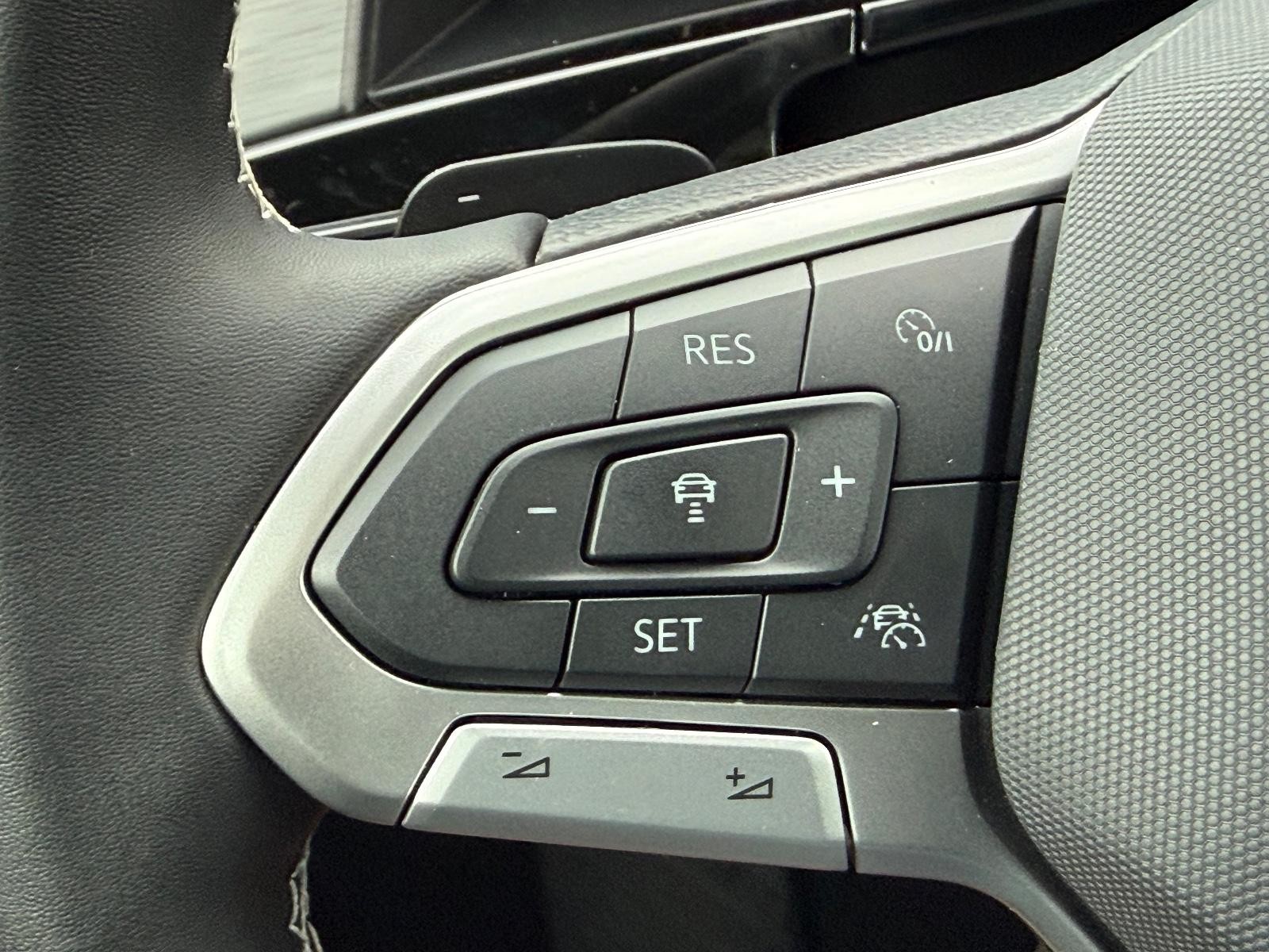 Volkswagen Atlas Cross Sport Vehicle Image 11