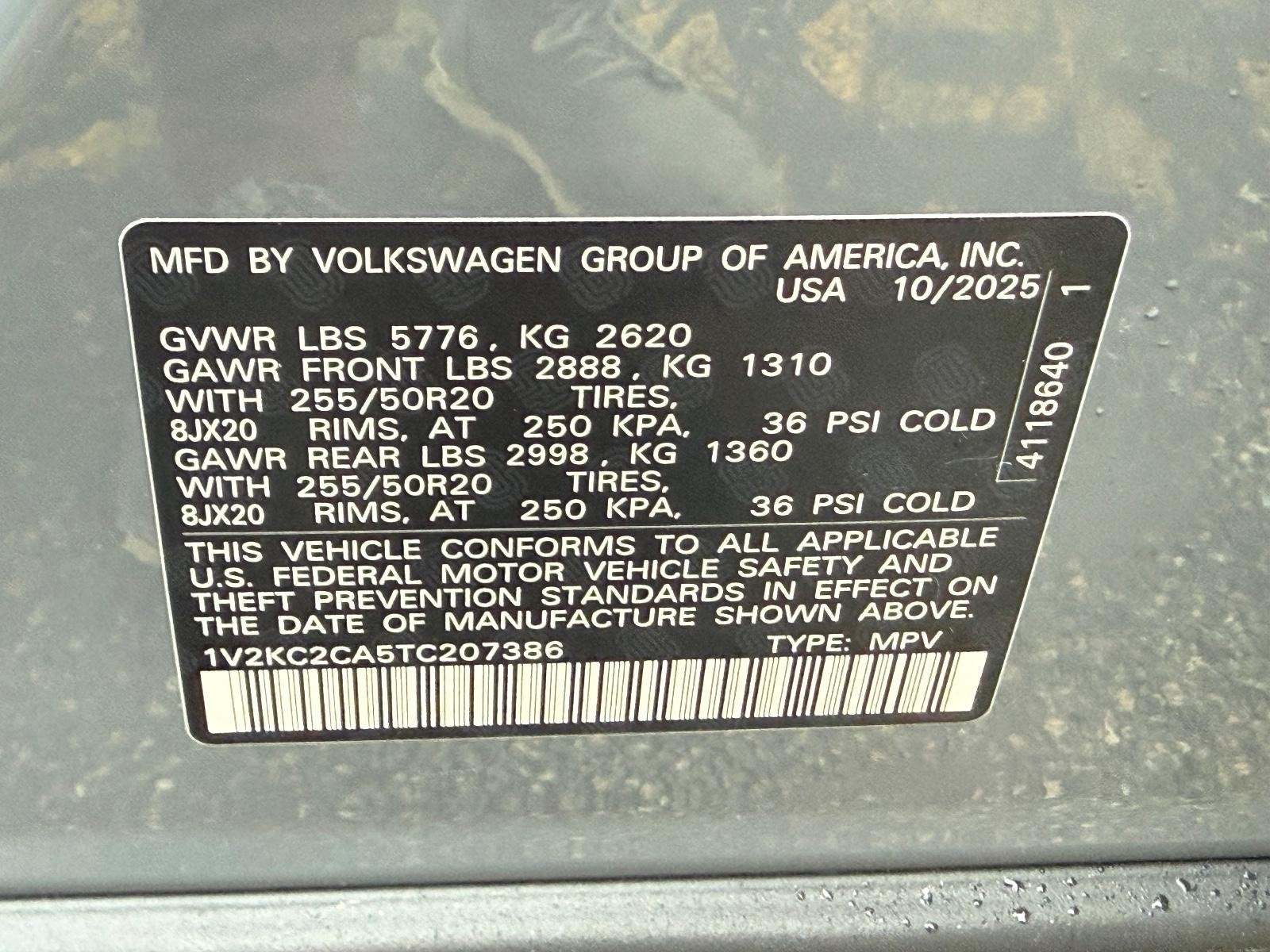 Volkswagen Atlas Cross Sport Vehicle Image 17