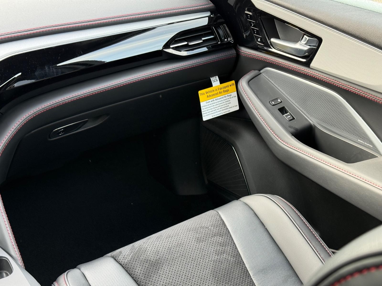 Acura MDX Vehicle Image 09