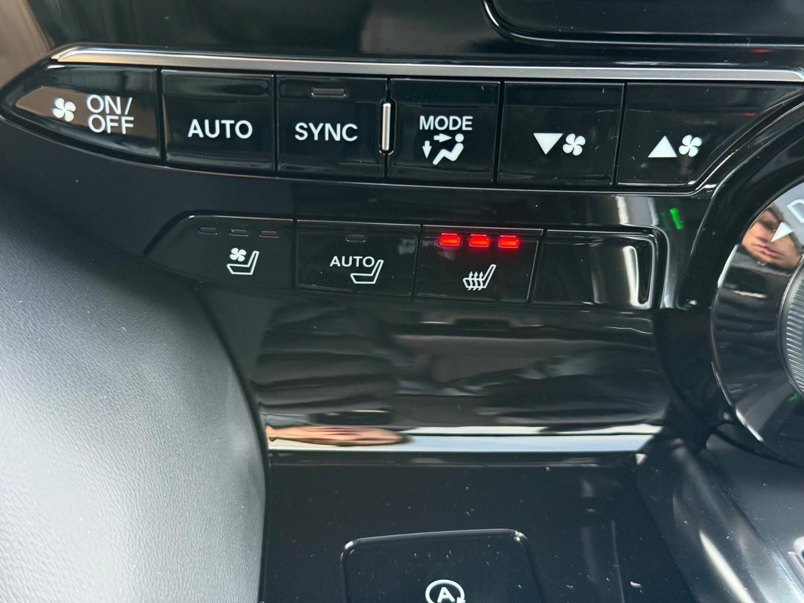 Acura MDX Vehicle Image 14