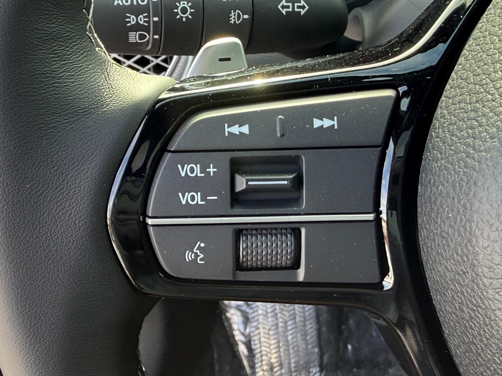 Acura Integra Vehicle Image 11