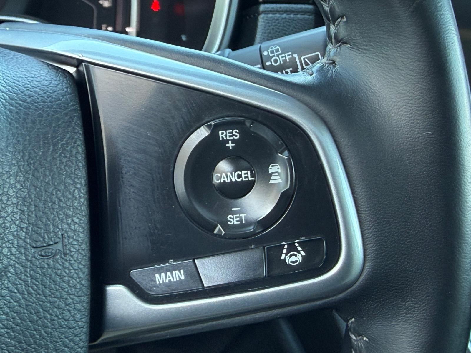 Honda CR-V Vehicle Image 18