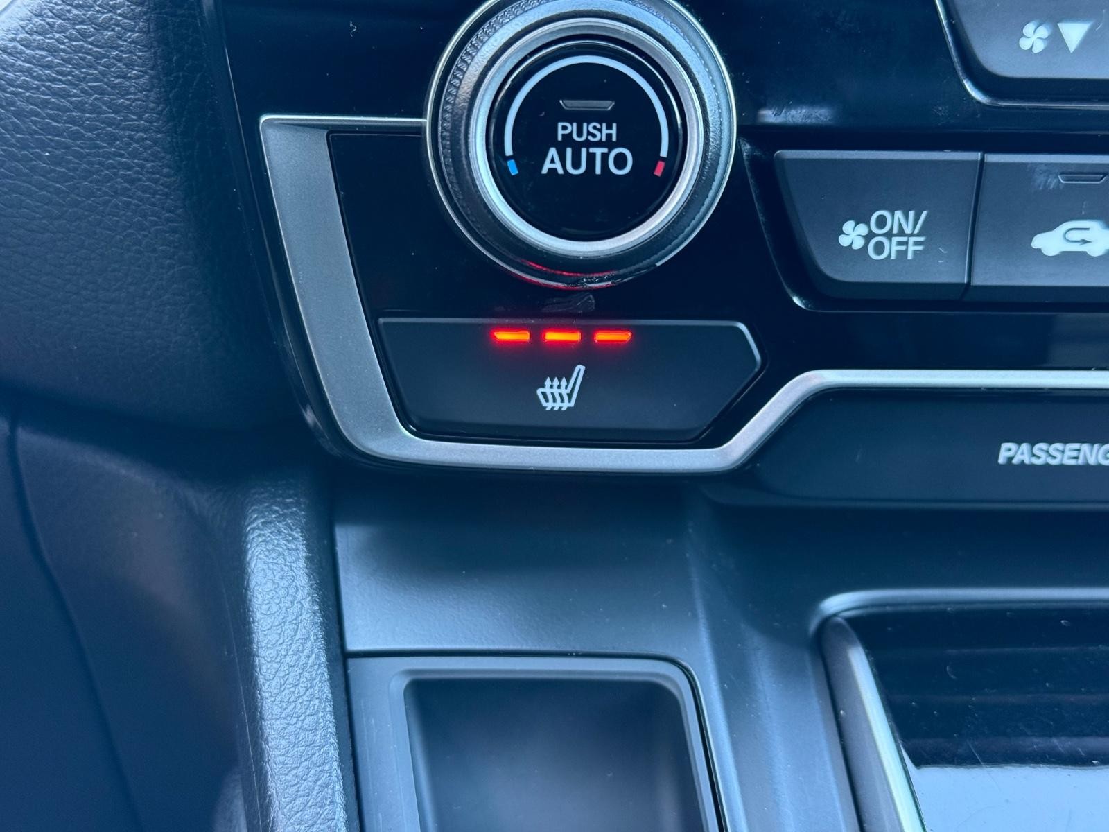 Honda CR-V Vehicle Image 21