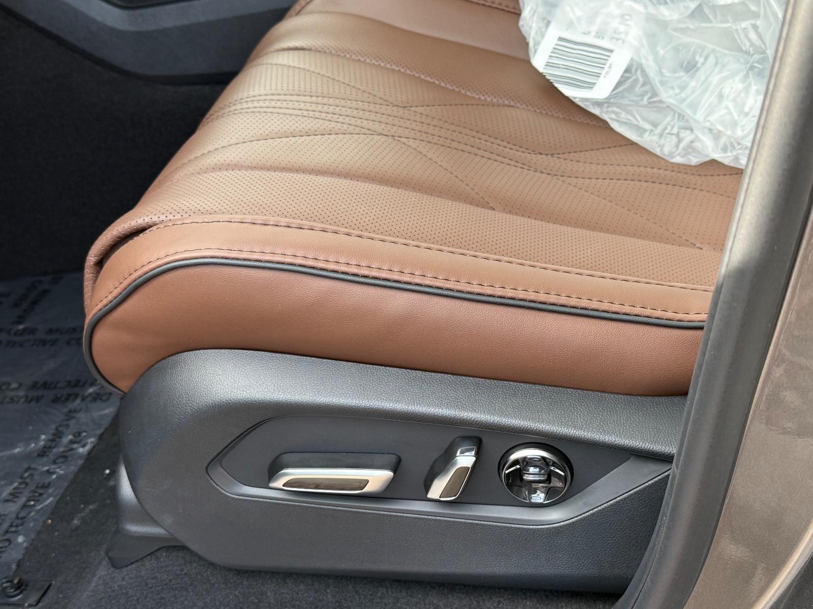 Acura MDX Vehicle Image 16